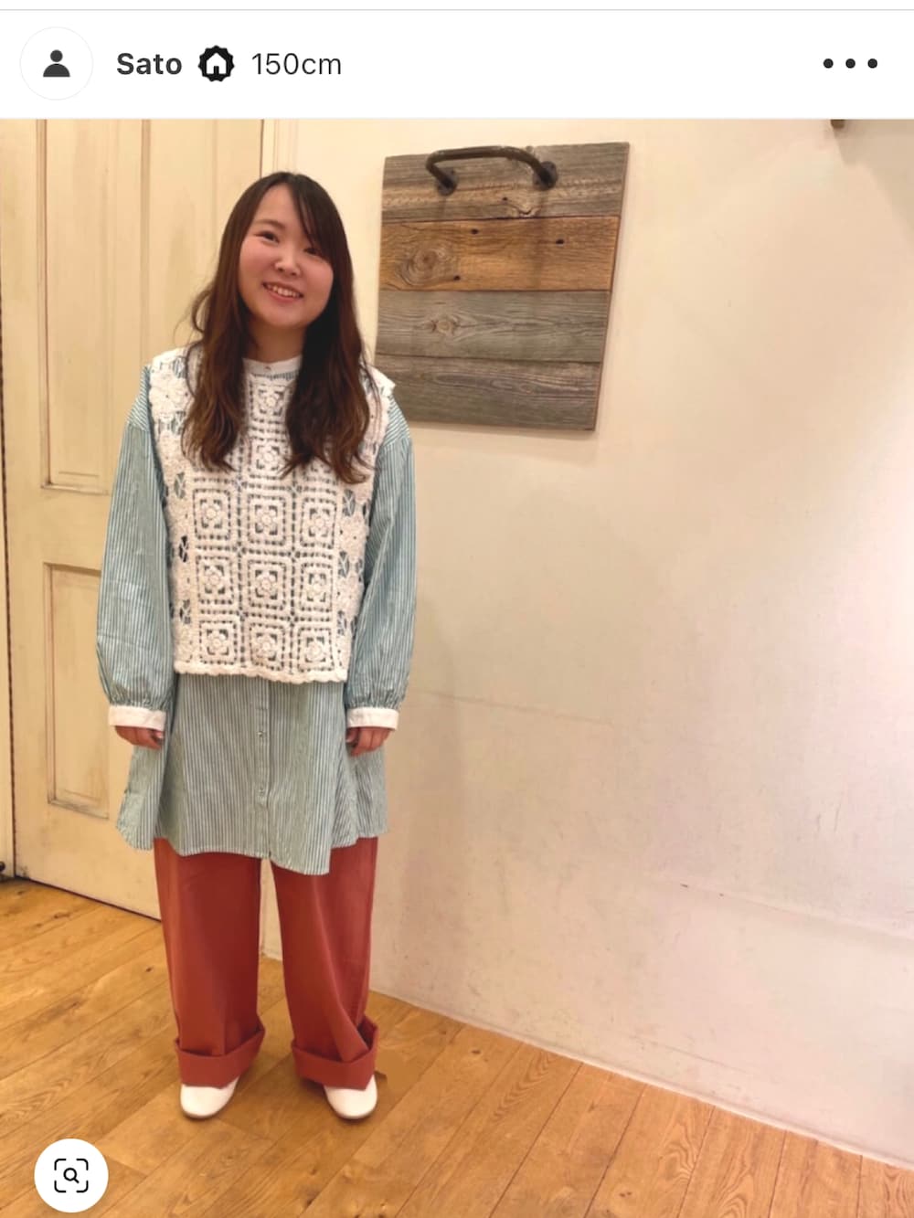 「ピンクコーデ、春夏コーデ、春服、オトナカジュアル、SM2、Samansa Mos2、TSUHARU by Samansa Mos2、SM2olohuoneエスパル福島店、ブラック、サマンサ モスモス(Samansa Mos2)、スタッフコーデ」|「Samansa Mos2のダブルガーゼジャケット(その他アウター、ホワイト系)」を使った、Iwakamiさん(レディース・160cm)の春コーディネートの2枚目の写真