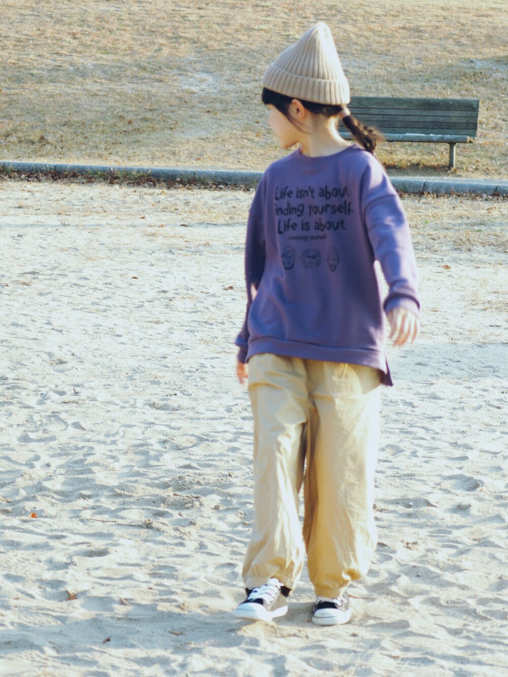 「カジュアル、チェックパンツ、プチプラ、THE NORTH FACE、休日コーデ、公園、ゆるコーデ、小学生、姉妹コーデ、4歳、秋コーデ」|「THE NORTH FACEの【ZOZOTOWN限定】【THE NORTH FACE/ノースフェイス】KIDS CAPPUCHO LID/NNJ41710(ニットキャップ/ビーニー、ベージュ系)」を使った、𝑀𝐼𝑁さん(キッズ・130cm)の秋コーディネートの2枚目の写真