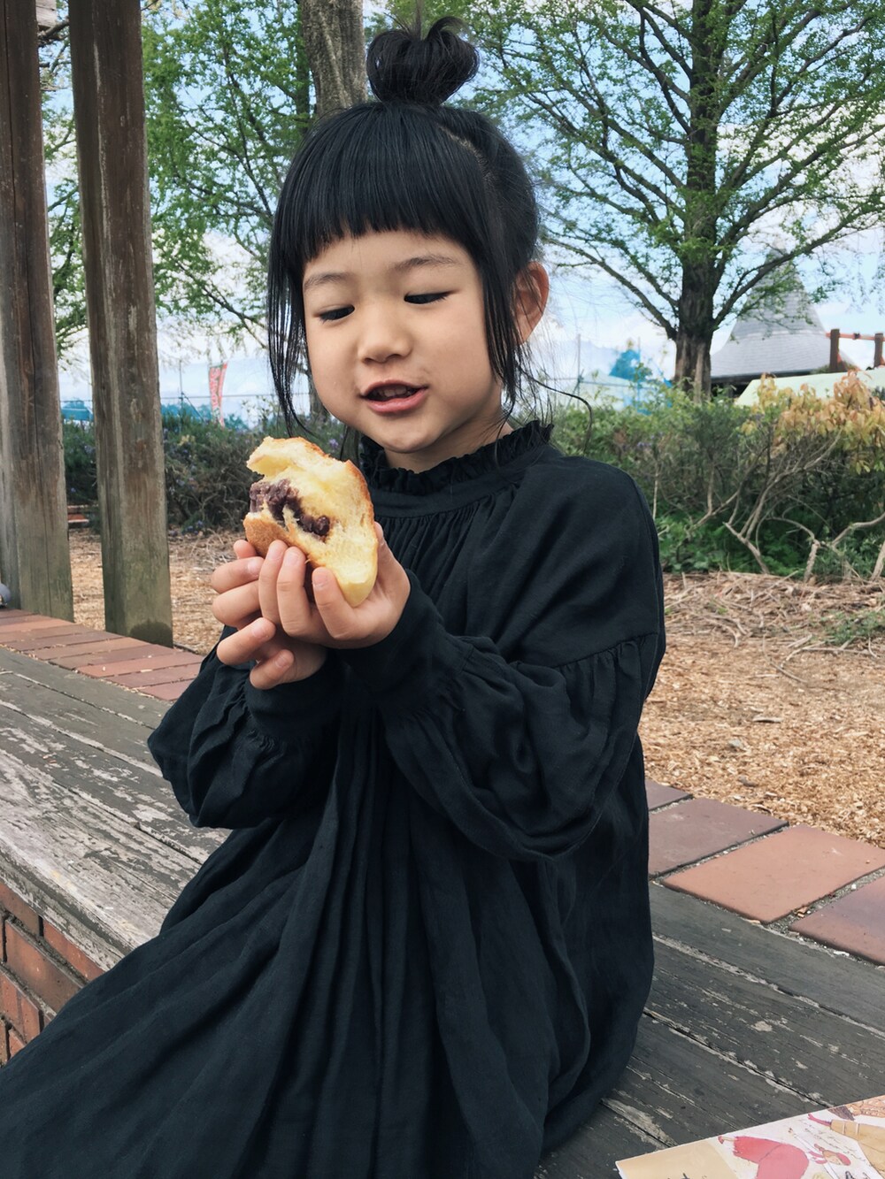 「姉妹コーデ、女の子、おでかけ、休日スタイル、ハンドメイド」｜「tocoto vintageのアイテム（トップス、ピンク系）」を使った、𝑀𝐼𝑁さん（キッズ・130cm）の秋コーディネートの3枚目の写真