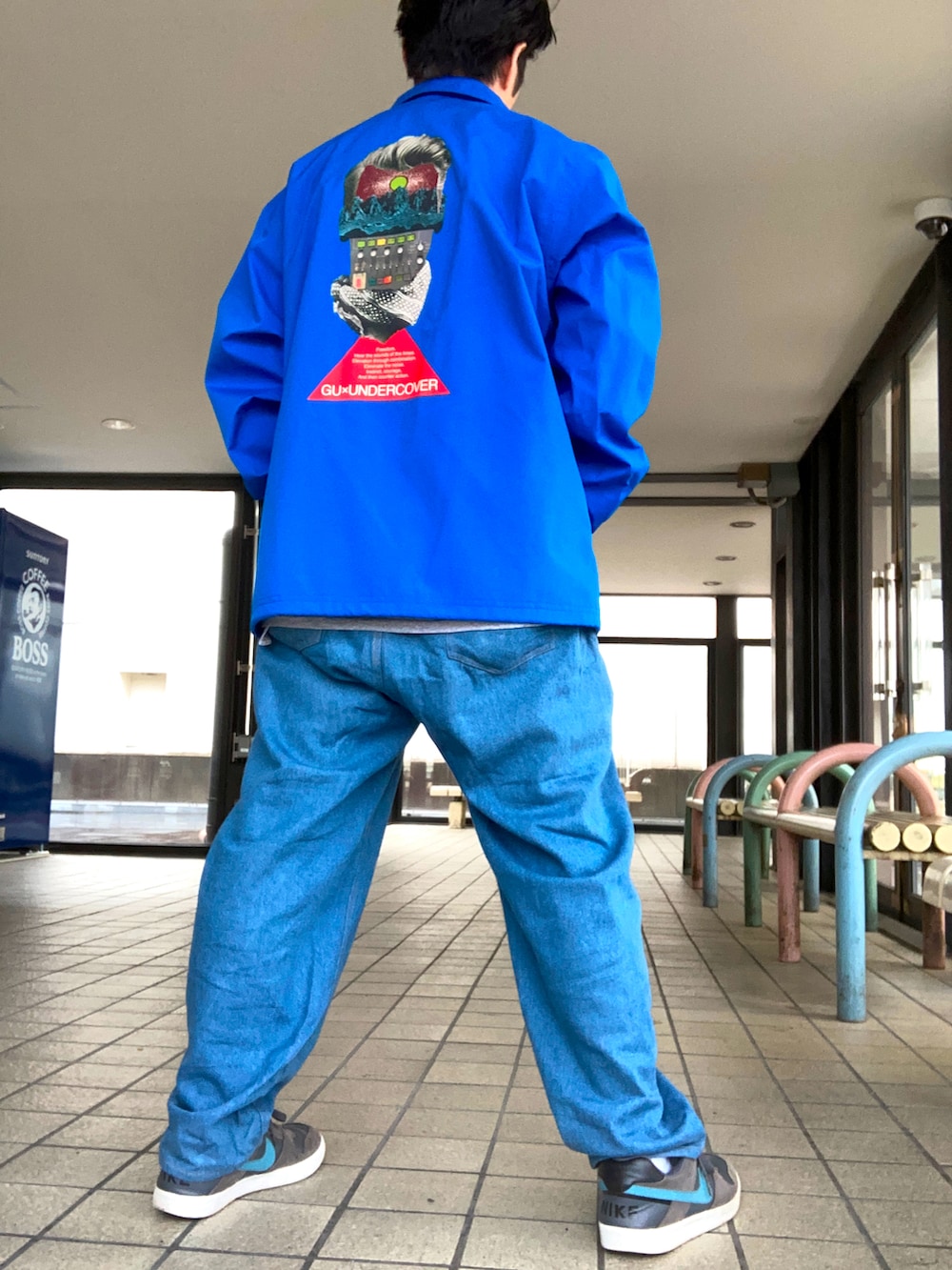 「GU、gu undercover、tk.TAKEO KIKUCHI、Mark Gonzales、CHESWICK、NIKE、nike sb、G-SHOCK、プチプラ、アンダーカバー(UNDERCOVER)、スケータースタイル、レイヤードスタイル」｜「CHESWICKのアイテム（Tシャツ/カットソー、ブラック系）」を使った、iadonさん（メンズ・165cm）の秋コーディネートの2枚目の写真
