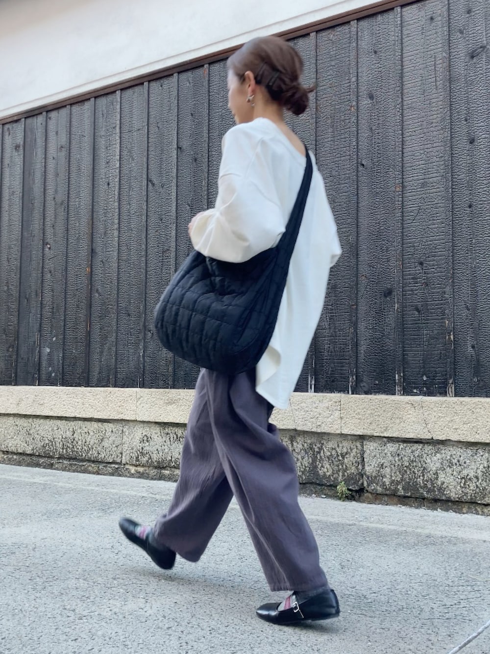 「ソックス、ソックスコーデ、柄ソックス、メリノウール、Sockwell、ペンギンパンツ、サマンサ モスモス(Samansa Mos2)」｜「SockWellの[LD209W]BLANKET TWILL　Ladies  CHARCOAL（ソックス/靴下、グレー系）」を使った、まゆみんさん（レディース・160cm）の秋コーディネートの3枚目の写真
