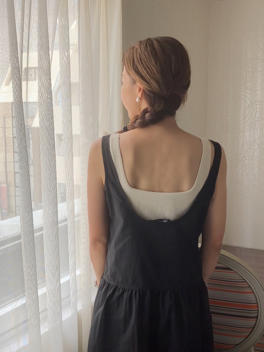 「プチプラ、coca、旅行コーデ、ZARA、アラフィフ、40代ファッション、50代ファッション」｜「coca（coca）のバッククロスニットタンクトップ（タンクトップ、ベージュ系）」を使った、まゆみんさん（レディース・160cm）の夏コーディネートの4枚目の写真