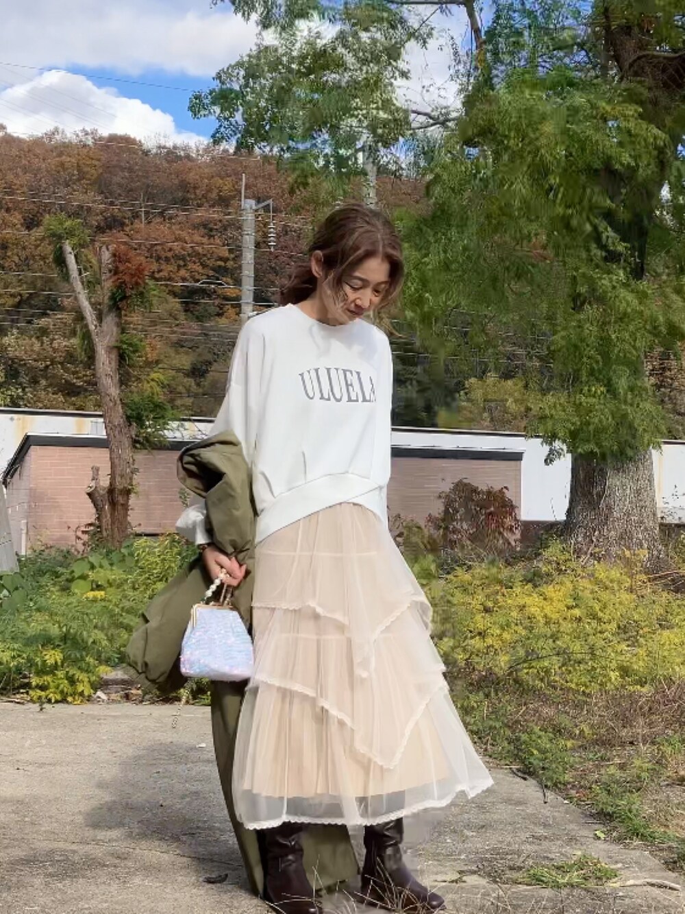 「スタンドカラーコート、コート、モッズコート、ミリタリー、大人カジュアル、大人ガーリー、uleula、ウルア、40代ファッション、アラフィフ」｜「ULEULAのスタンドカラーコート/ステンカラーコート（ステンカラーコート、グリーン系）」を使った、まゆみんさん（レディース・160cm）の冬コーディネートの3枚目の写真