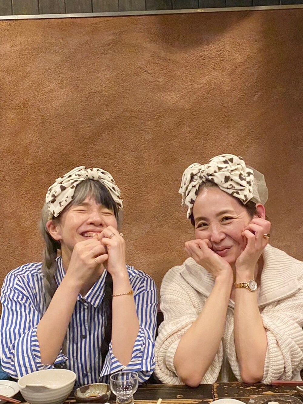 「ニーハイブーツ、new bella、冬のコーデ、ミニワンピ、ニットワンピース、ヘアバンド、淡色コーデ、40代ファッション」｜「New BellaのBritish Style Chunky Heeled Thick-soled Boots（ブーツ、ベージュ系）」を使った、まゆみんさん（レディース・160cm）の冬コーディネートの2枚目の写真