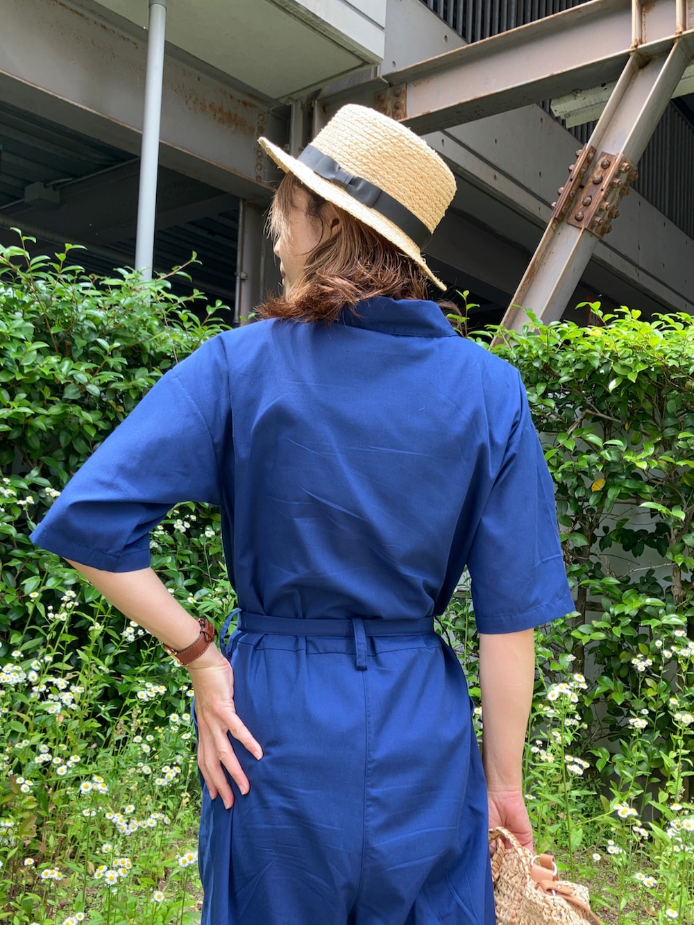「Le temps riche、ルタンリッシュ、つなぎ、オールインワン、サマンサ モスモス(Samansa Mos2)、ZARA、Sockwell、柄ソックス、40代ファッション、アラフィフ」｜「Le temps richeのハーフスリーブオールインワン　＜Le temps riche＞（つなぎ/オールインワン、ブルー系）」を使った、まゆみんさん（レディース・160cm）の春コーディネートの5枚目の写真