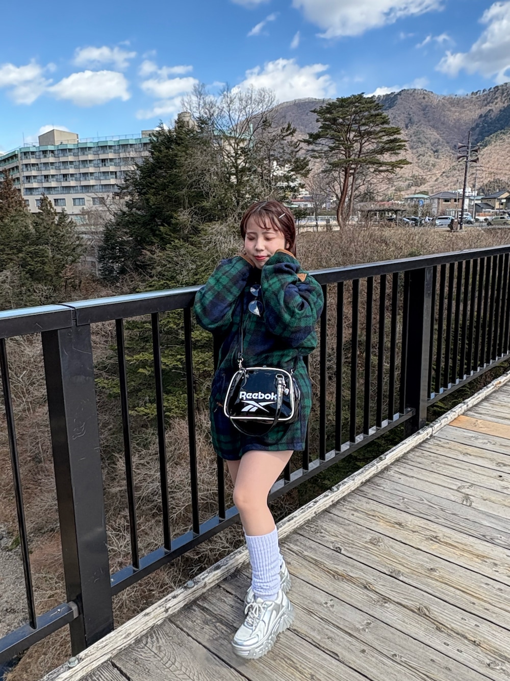 𝘴𝘦𝘯𝘢さんの「∴WEGO/別注Reebokエナメルボストンバッグ（Reebok）」を使ったコーディネートの2枚目の写真