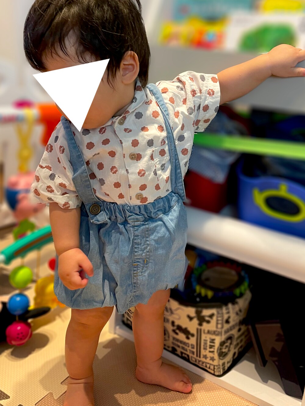 「真夏のアクティブスタイル、キッズファッション、男の子、デニム、シャツスタイル、BREEZE、生後11ヶ月、０歳、ベビーコーデ、男の子ベビー、アプレレクール、milky、サロペット、ベビーサロペット、おとこのこ」｜「BREEZEのTシャツ&サロペットセット（ロンパース、オレンジ系）」を使った、𝚖𝚒𝚣𝚞☻︎　  さん（キッズ・70cm）の夏コーディネートの3枚目の写真