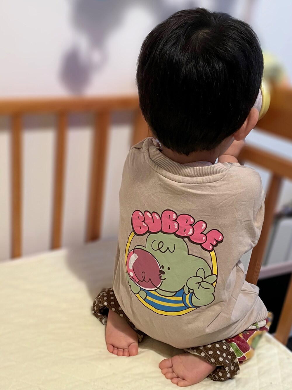 「キッズファッション、むすこーで、男の子、韓国子供服、保育園コーデ、保育園、1歳、1歳3ヶ月、男の子ベビー、ベビーコーデ、１歳男の子、Bit’z、派手パンツ、PIMPOLLO、バックプリント」｜「BIT'Zのアイテム（その他パンツ、その他）」を使った、𝚖𝚒𝚣𝚞☻︎　  さん（キッズ・70cm）の冬コーディネートの4枚目の写真