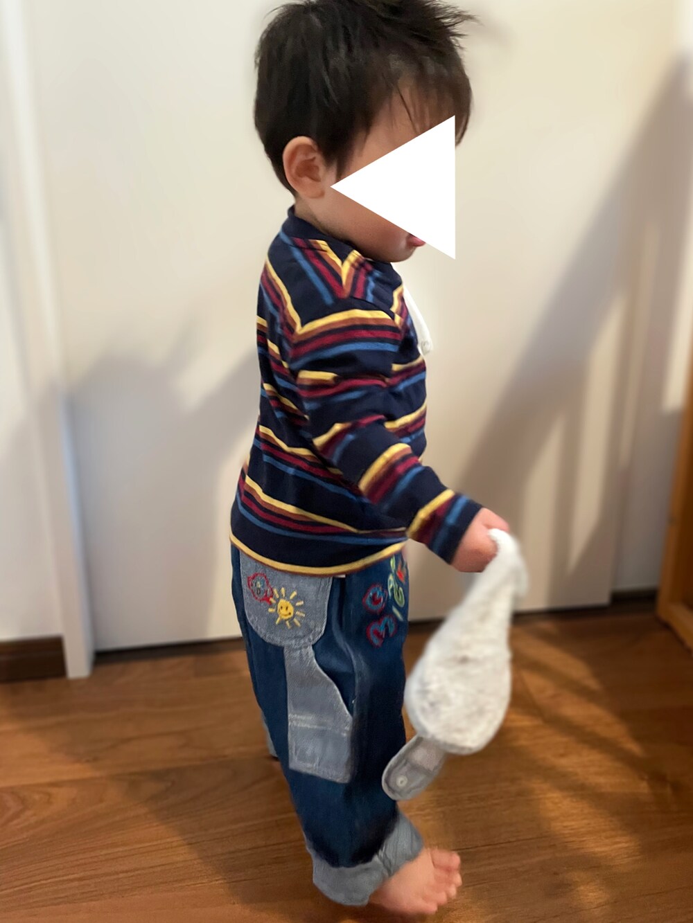「古着MIX、男の子コーデ、1歳、1歳3ヶ月、１歳男の子、古着、ミッキー、ミッキーコーデ、GAP、男の子ベビー、ベビーコーデ、おとこのこ、保育園コーデ、保育園」｜「GAPのブラナン プレイタイムフェイバリット ストライプ Tシャツ (幼児)（Tシャツ/カットソー、その他）」を使った、𝚖𝚒𝚣𝚞☻︎　  さん（キッズ・70cm）の秋コーディネートの3枚目の写真