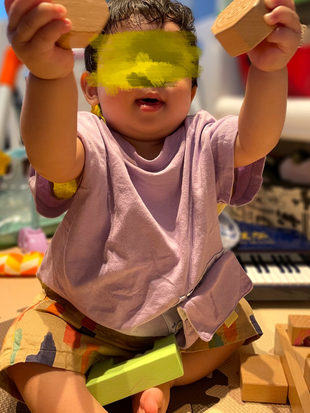 「夏コーデ、ゆるコーデ、ハーフパンツ、男の子コーデ、夏、おとこのこーで、男の子ベビー、生後10ヶ月、保育園、保育園コーデ、GU、シナぷしゅコラボコーデ、シナぷしゅ、Tシャツ、ベビーコーデ」｜「GUのアイテム（Tシャツ/カットソー、パープル系）」を使った、𝚖𝚒𝚣𝚞☻︎　  さん（キッズ・70cm）の夏コーディネートの4枚目の写真