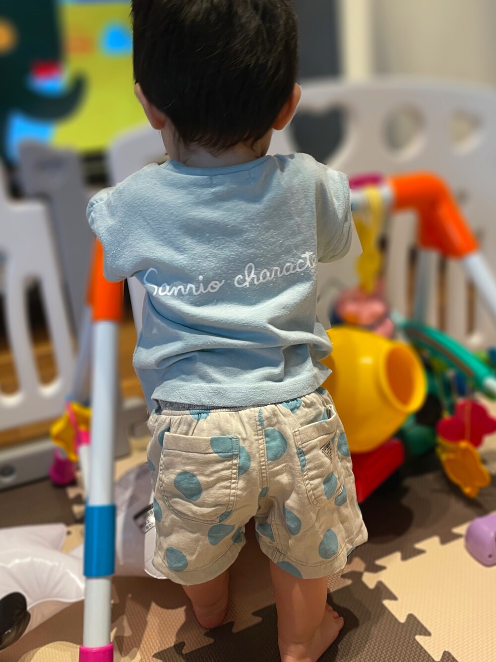 「ハーフパンツ、男の子コーデ、Tシャツコーデ、生後11ヶ月、０歳、保育園、保育園コーデ、バースデイ、サンリオ、ブリーズ、ドットパンツ、ベビーコーデ、男の子ベビー、水色、はぴだんぶい」｜「Birthdayのアイテム（Tシャツ/カットソー、ブルー系）」を使った、𝚖𝚒𝚣𝚞☻︎　  さん（キッズ・70cm）の夏コーディネートの2枚目の写真