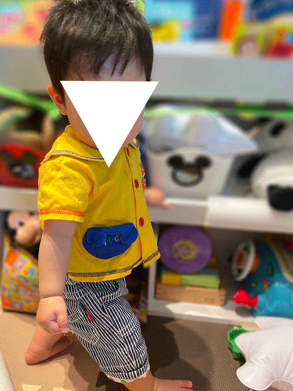「夏コーデ、キッズファッション、休日スタイル、むすこーで、０歳、生後11ヶ月、Pavot、古着、ダブルビー、イエロー、ベビーコーデ、男の子ベビー」｜「Pavotのアイテム（シャツ/ブラウス、イエロー系）」を使った、𝚖𝚒𝚣𝚞☻︎　  さん（キッズ・70cm）の夏コーディネートの2枚目の写真