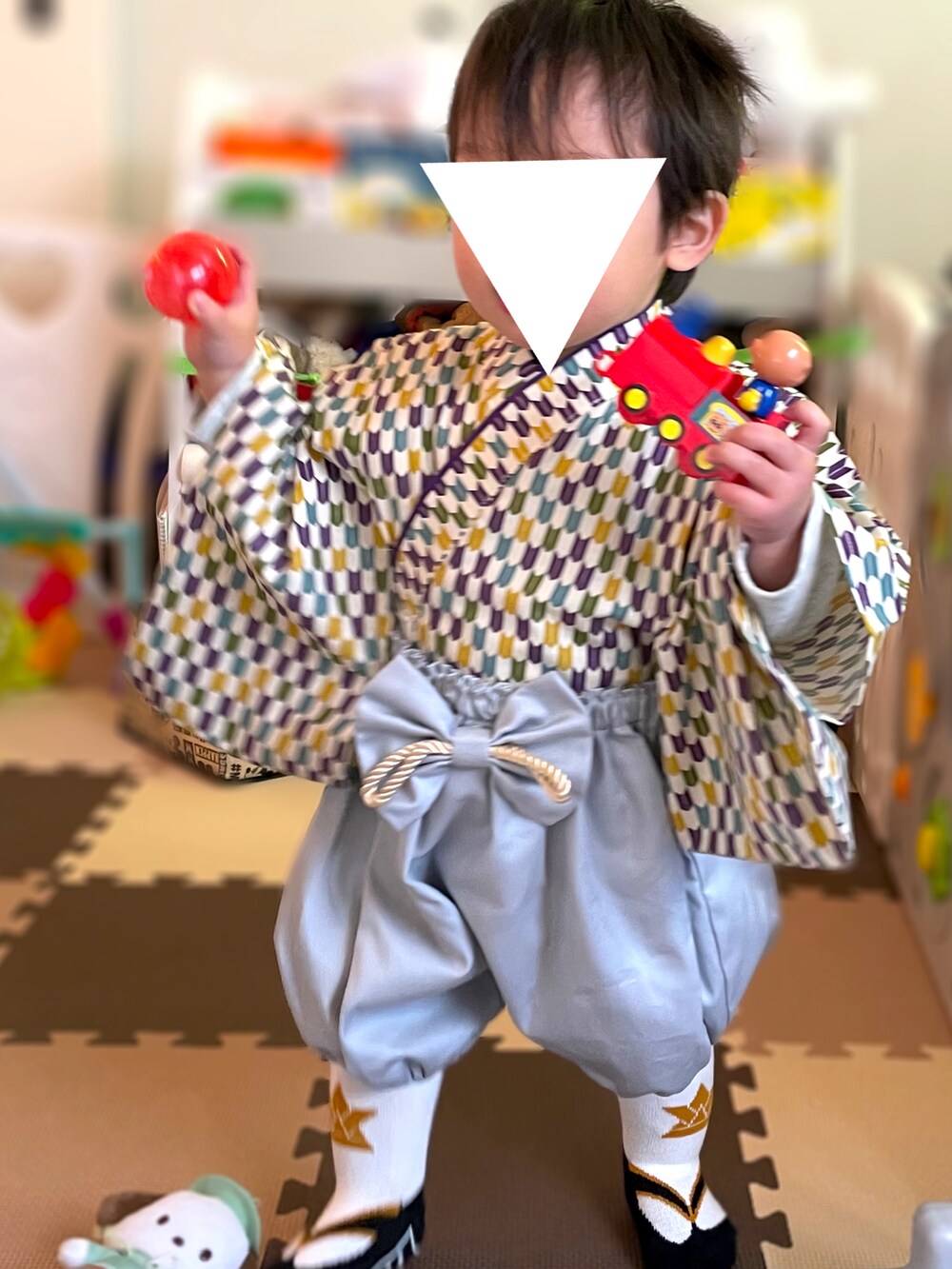 「ベビー袴、袴、正月コーデ、男の子ベビー、ベビーコーデ、おとこのこ、Hello赤ちゃん、1歳、１歳男の子、1歳4ヶ月、袴コーデ」｜「Hello赤ちゃんのアイテム（着物、その他）」を使った、𝚖𝚒𝚣𝚞☻︎　  さん（キッズ・70cm）の冬コーディネートの3枚目の写真