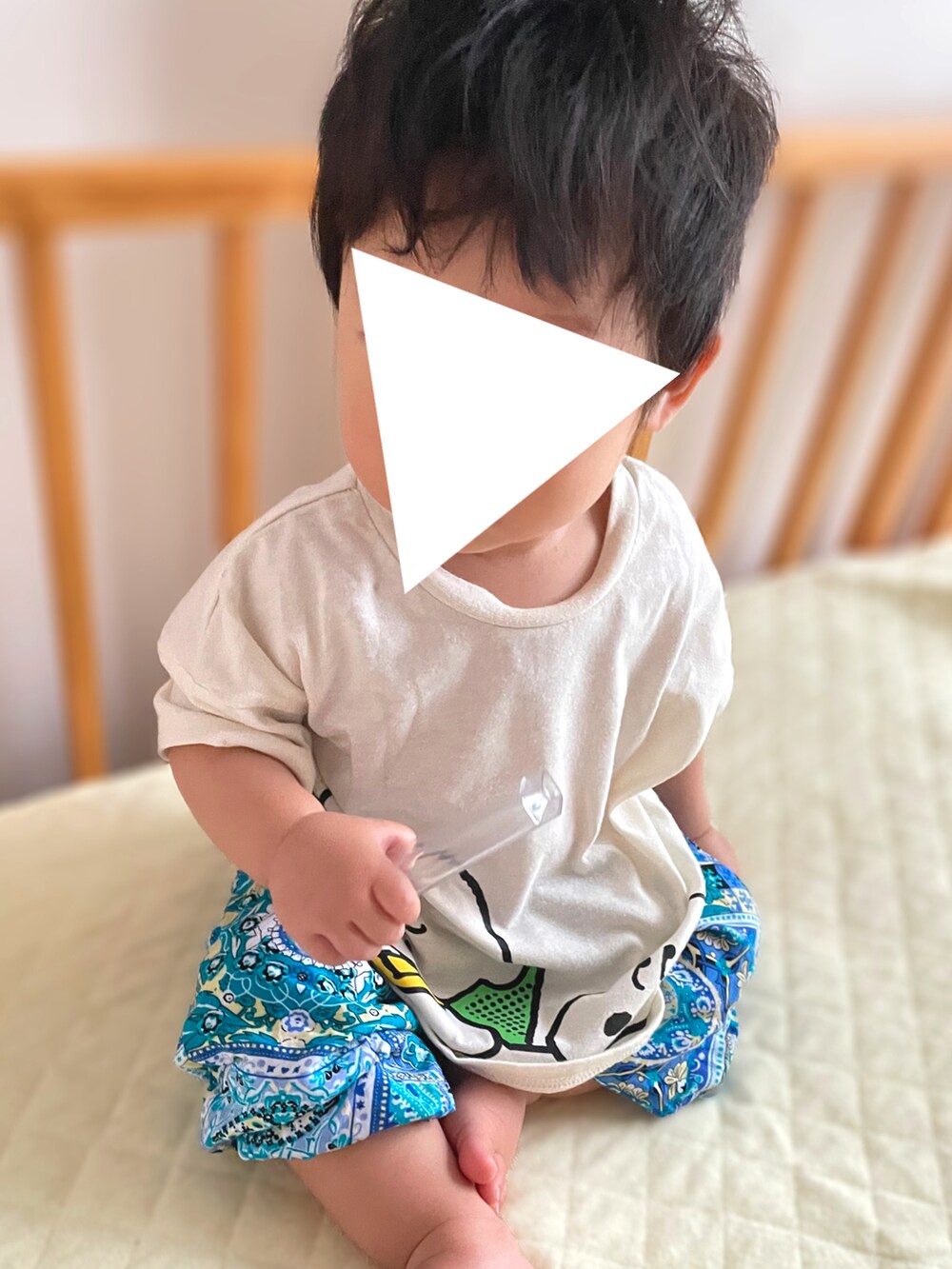 「白Tシャツ、プチプラ、おとこのこ、男の子、むすこーで、生後11ヶ月、ベビーコーデ、０歳、西松屋、SHEIN、保育園、保育園コーデ、男の子ベビー、スヌーピー」｜「SHEINのアイテム（その他パンツ、ブルー系）」を使った、𝚖𝚒𝚣𝚞☻︎　  さん（キッズ・70cm）の夏コーディネートの2枚目の写真