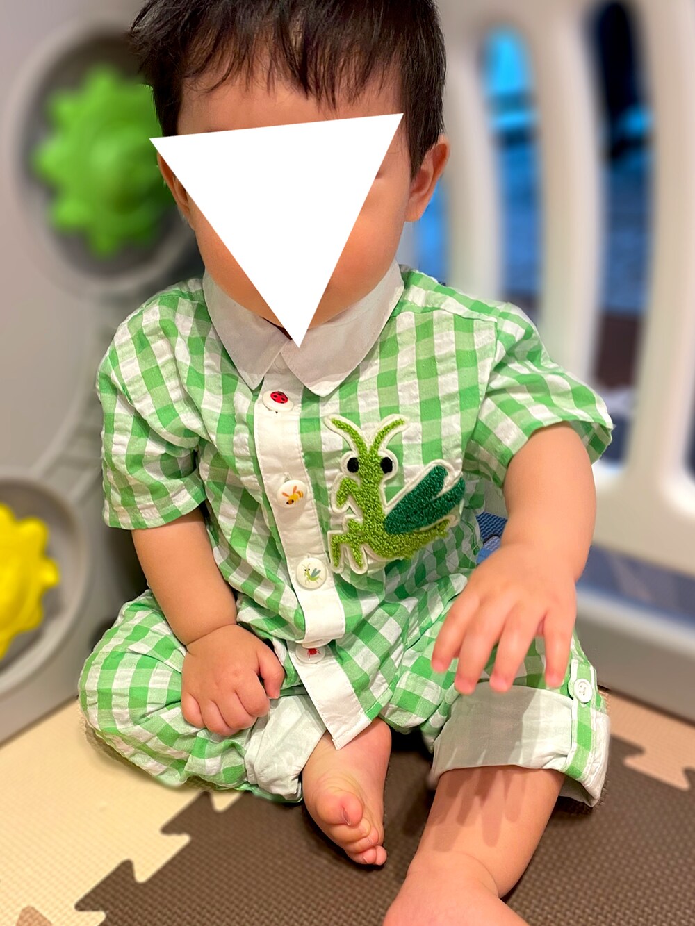 「真夏のアクティブスタイル、夏コーデ、むすこーで、チェック、おとこのこ、生後11ヶ月、０歳、男の子ベビー、ベビーコーデ、インセクトコレクション、セットアップ、グリーン、おとこのこーで」｜「INSECT COLLECTIONのアイテム（シャツ/ブラウス、グリーン系）」を使った、𝚖𝚒𝚣𝚞☻︎　  さん（キッズ・70cm）の夏コーディネートの3枚目の写真
