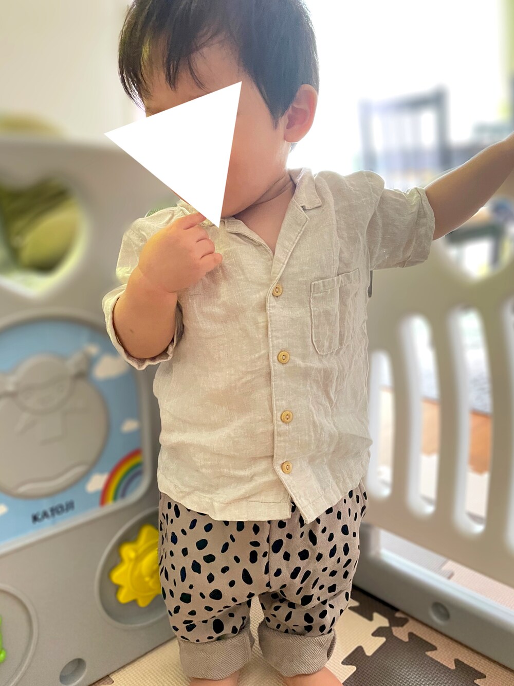 「男の子、休日スタイル、むすこーで、ベビーコーデ、おとこのこ、赤ちゃん、男の子コーデ、1歳、デビロック、H&M baby、男の子ベビー、1歳1ヶ月」｜「H&Mのアイテム（シャツ/ブラウス、ベージュ系）」を使った、𝚖𝚒𝚣𝚞☻︎　  さん（キッズ・70cm）の秋コーディネートの2枚目の写真