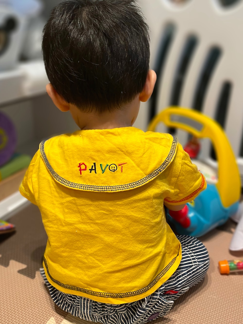 「夏コーデ、キッズファッション、休日スタイル、むすこーで、０歳、生後11ヶ月、Pavot、古着、ダブルビー、イエロー、ベビーコーデ、男の子ベビー」｜「Pavotのアイテム（シャツ/ブラウス、イエロー系）」を使った、𝚖𝚒𝚣𝚞☻︎　  さん（キッズ・70cm）の夏コーディネートの3枚目の写真