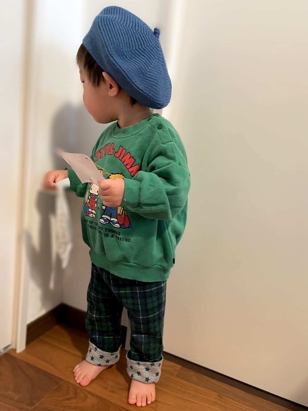 「kidsfashion、1歳、1歳5ヶ月、１歳男の子、男の子ベビー、ベビーコーデ、保育園コーデ、保育園、ベレー帽、futafuta、バースデイ、ホットビスケッツ、ニットベレー、パティーアンドジミー、グリーン×ブルー」｜「futafutaのアイテム（スウェット、グリーン系）」を使った、𝚖𝚒𝚣𝚞☻︎　  さん（キッズ・70cm）の冬コーディネートの2枚目の写真