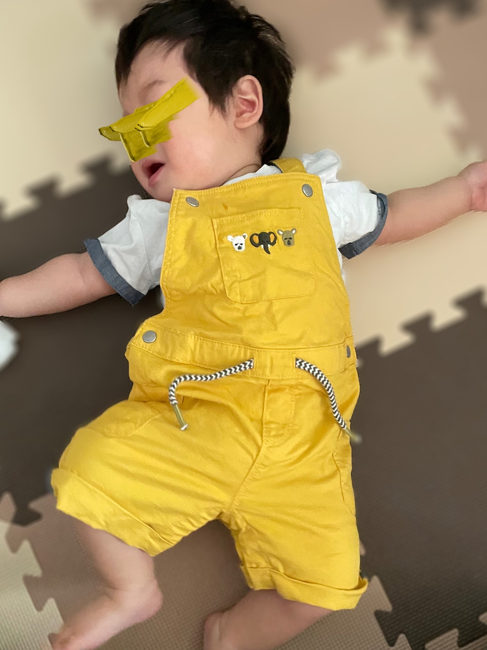 「生後9ヶ月、おとこのこーで、サロペット、ベビーコーデ、イエロー」｜「OKAIDIのアイテム（サロペット/オーバーオール、イエロー系）」を使った、𝚖𝚒𝚣𝚞☻︎　  さん（キッズ・70cm）の夏コーディネートの2枚目の写真