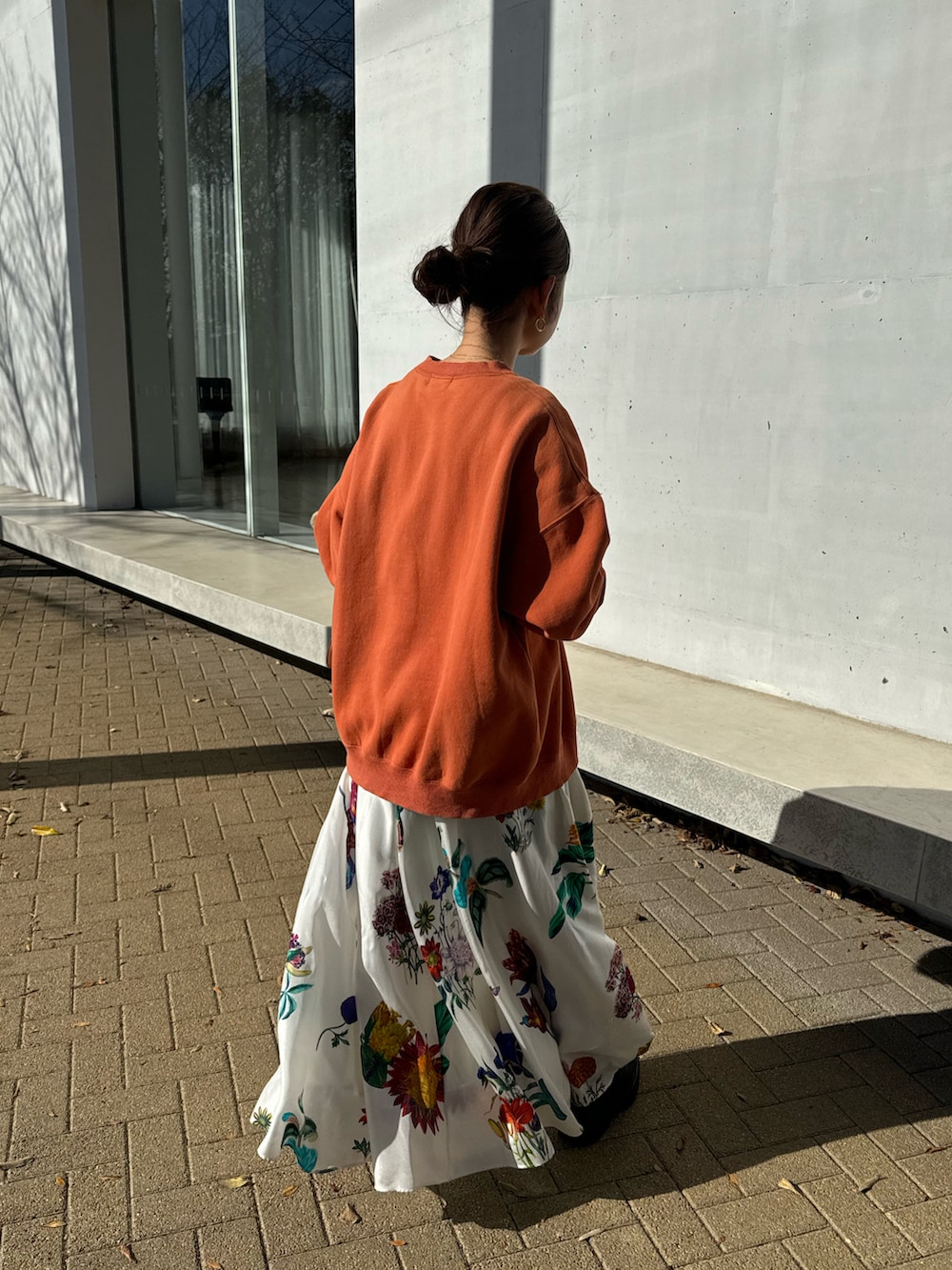 □シルク IBIZAプリントロングスカートを使った人気ファッション