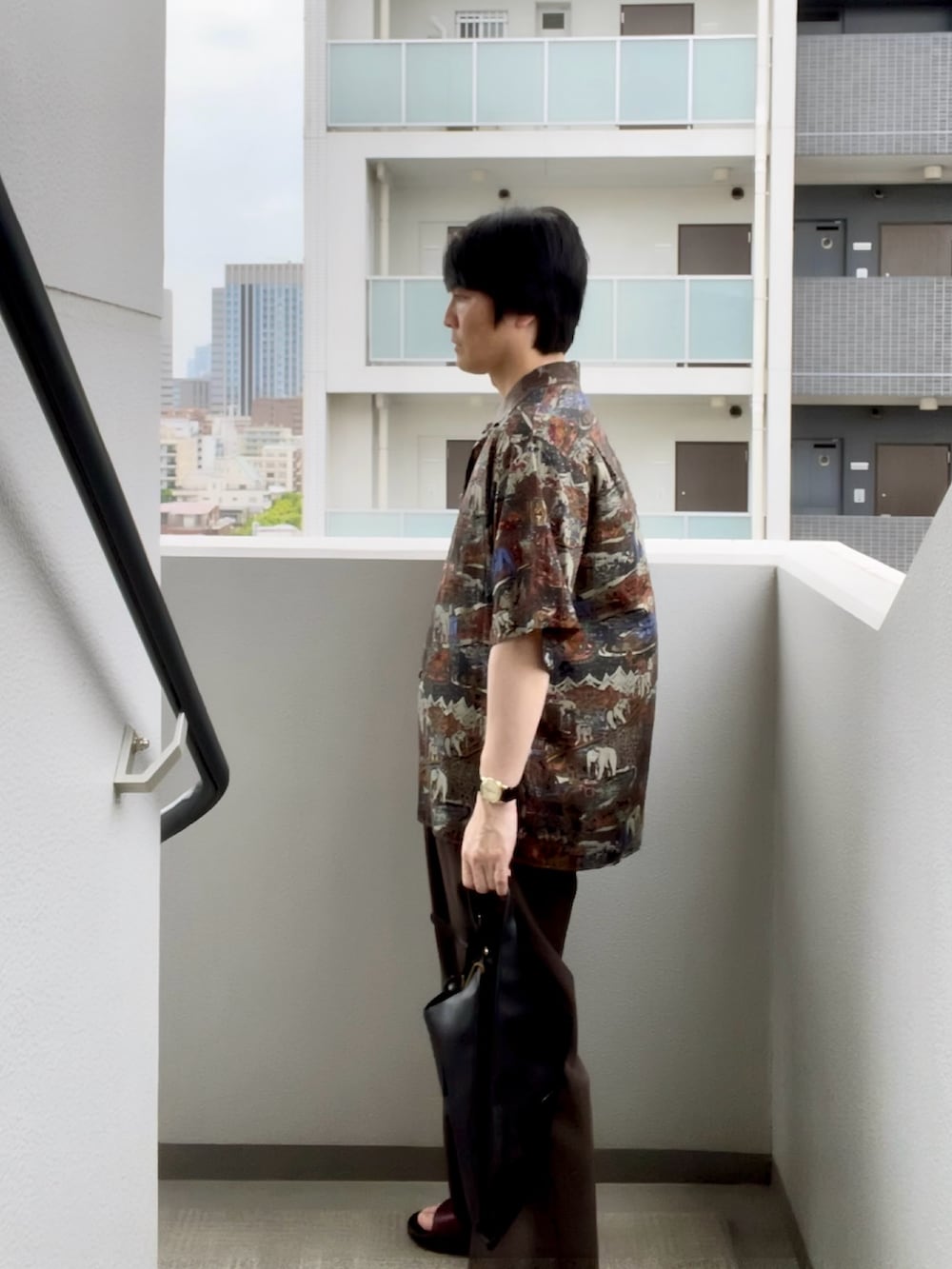 「niceness、ULTERIOR、夏、夏服、ガラシャツ、アロハシャツ、オトナカジュアル、夏コーデ、フォロー返します、フォロバ」｜「NICENESSのアイテム（シャツ/ブラウス、その他）」を使った、YOSHIMAさん（メンズ・169cm）の夏コーディネートの4枚目の写真