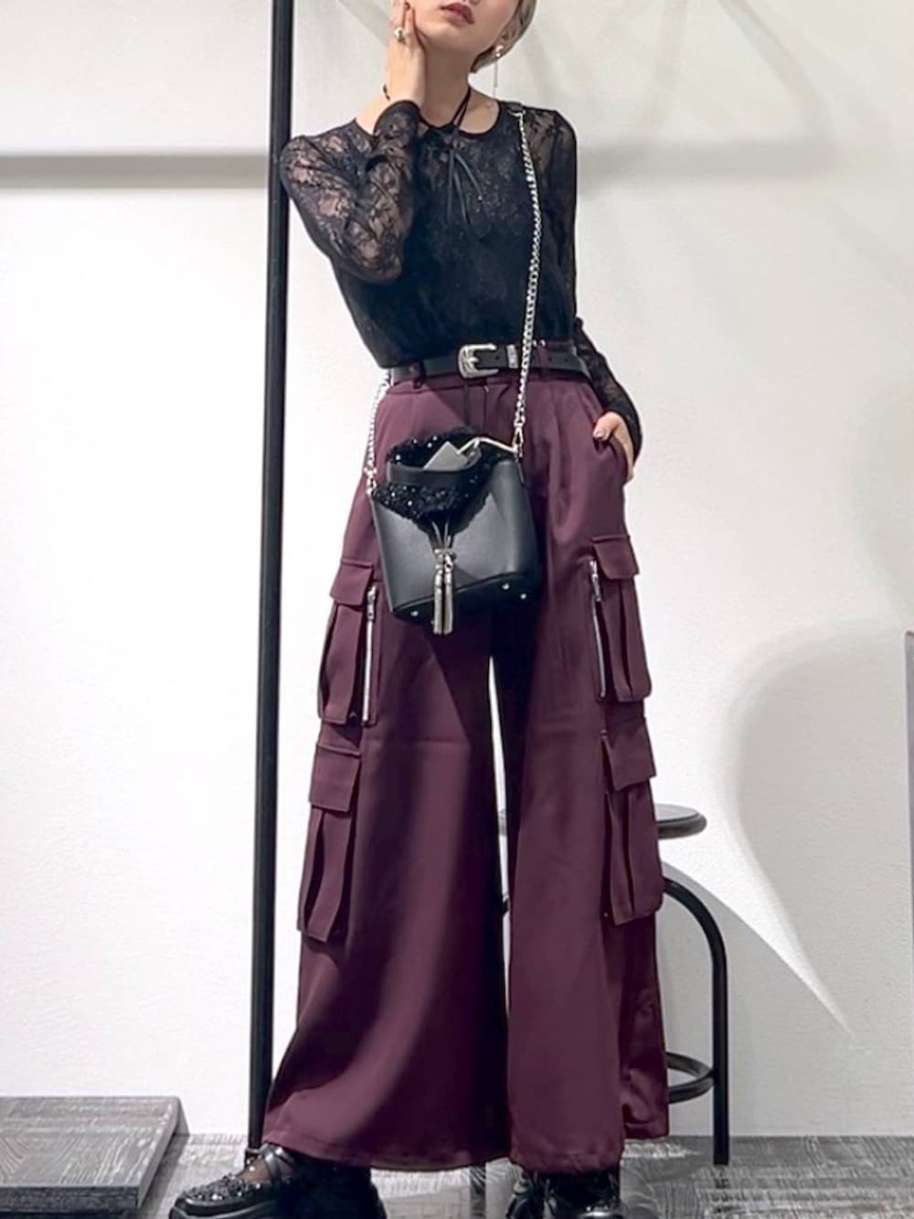 「着痩せ・細見え、モード、ベーシック/シンプル」｜「HAREのスパンコールメリージェーンシューズ(HARE)（スニーカー、ブラック系）」を使った、Moneさん（レディース・162cm）の夏コーディネートの5枚目の写真