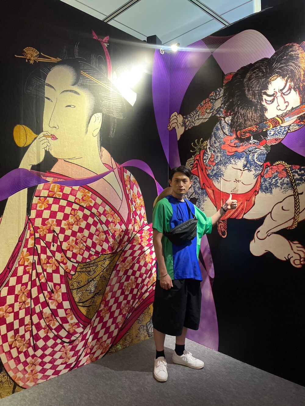 「夏コーデ、美術館デート」｜「FUMITO GANRYUのFumito Ganryu/フミトガンリュウ/Rush Guard Rebuilt XXL T-shirt（Tシャツ/カットソー、ブルー系）」を使った、たくみんさん（メンズ・168cm）の夏コーディネートの2枚目の写真