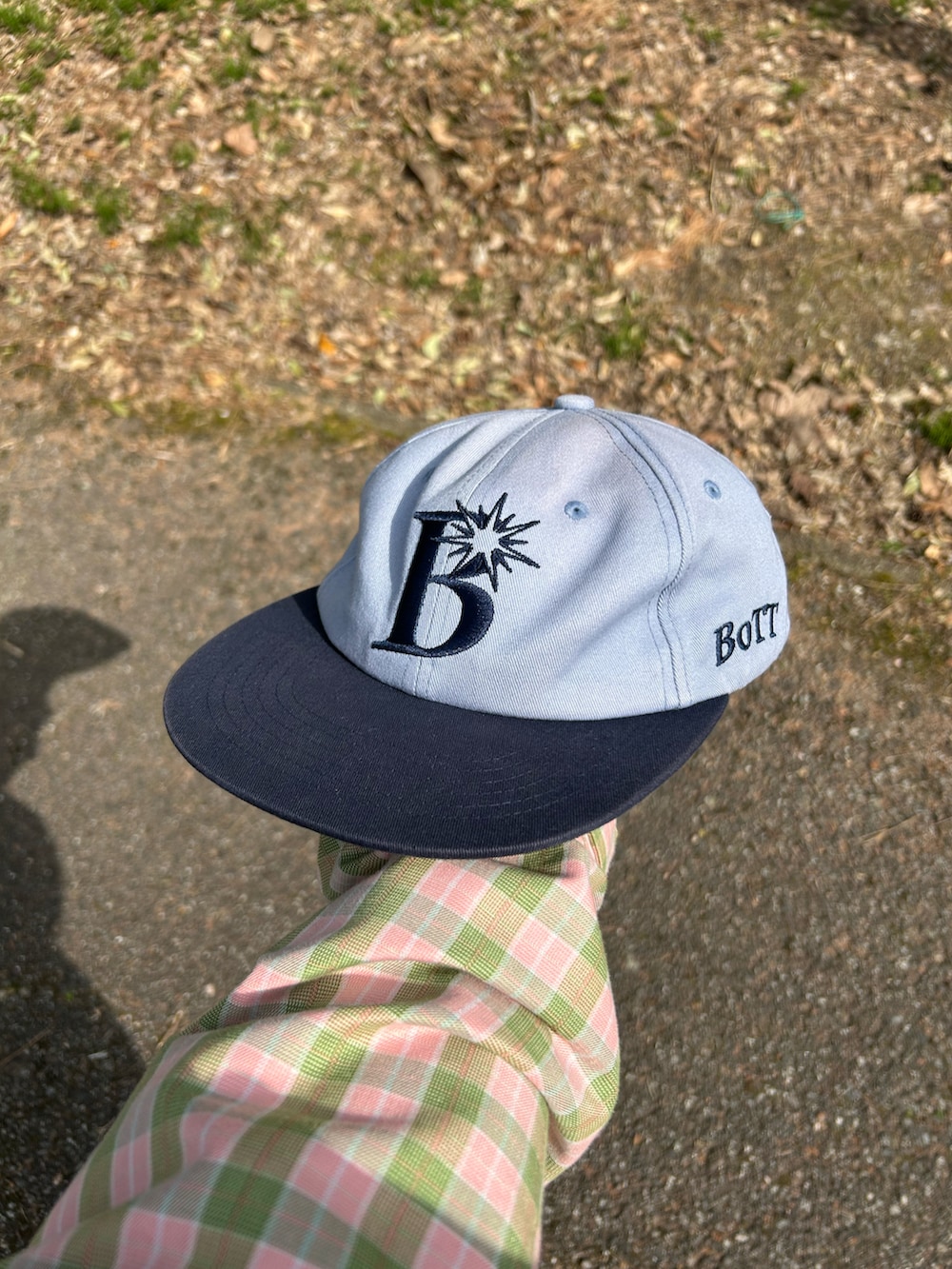 ノビ山本さんの（BOTT）を使ったコーディネートの3枚目の写真