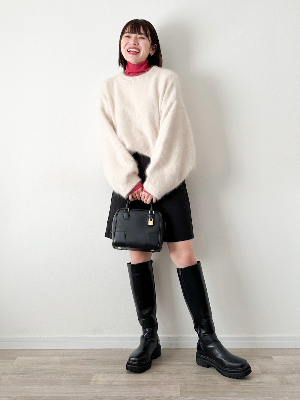 「今日のコスメと服、PR、きれいめカジュアル、大人カジュアル、冬コーデ、ニット、ステンカラーコート、タートルネック、レイヤードスタイル、ハーフパンツ、ミニバッグ、ボストンバッグ、ロングブーツ、ピンク、服とコスメでなりたい自分に」|「CelvokeのCelvoke / ヴァティック アイパレット 01~05 <2022 A/W Makeup Collection>(アイシャドウ、ピンク系)」を使った、かほこ。さん(レディース・162cm)の秋コーディネートの3枚目の写真