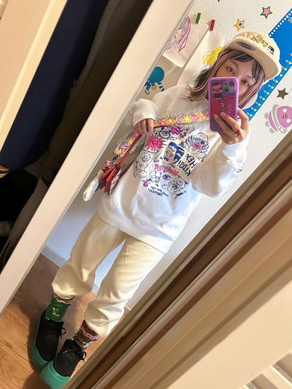 「UGGのUGG W MARIN MEGA LACE / アグ マリン メガ レース（スニーカー、ブラック系）」を使った、◎みお◎さん（レディース・150cm）の冬コーディネートの2枚目の写真