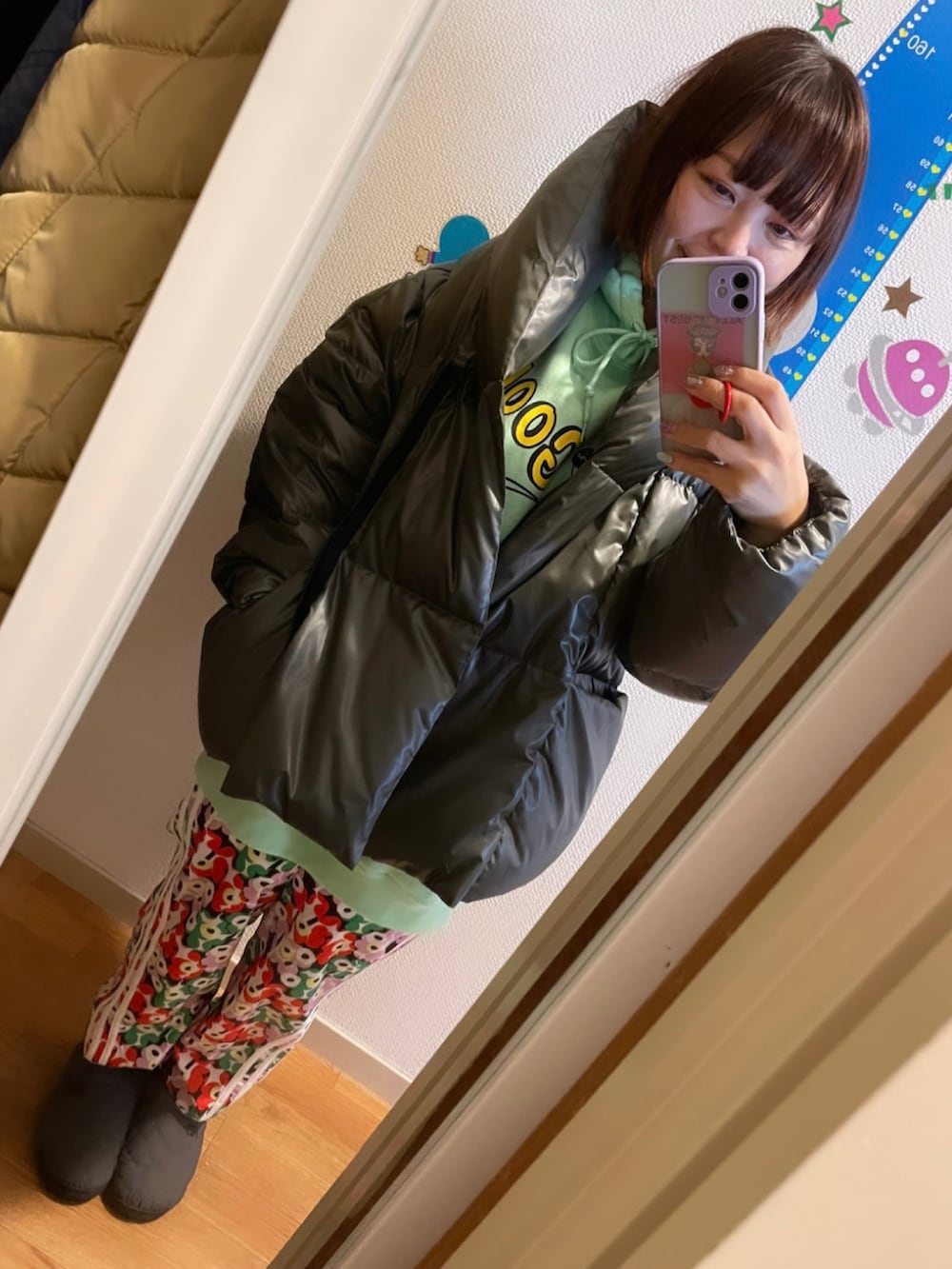 「低身長、低身長コーデ、低身長女子、ショートカット、marimekko」｜「VALENTINTのアイテム（スウェット、グリーン系）」を使った、◎みお◎さん（レディース・150cm）の冬コーディネートの3枚目の写真