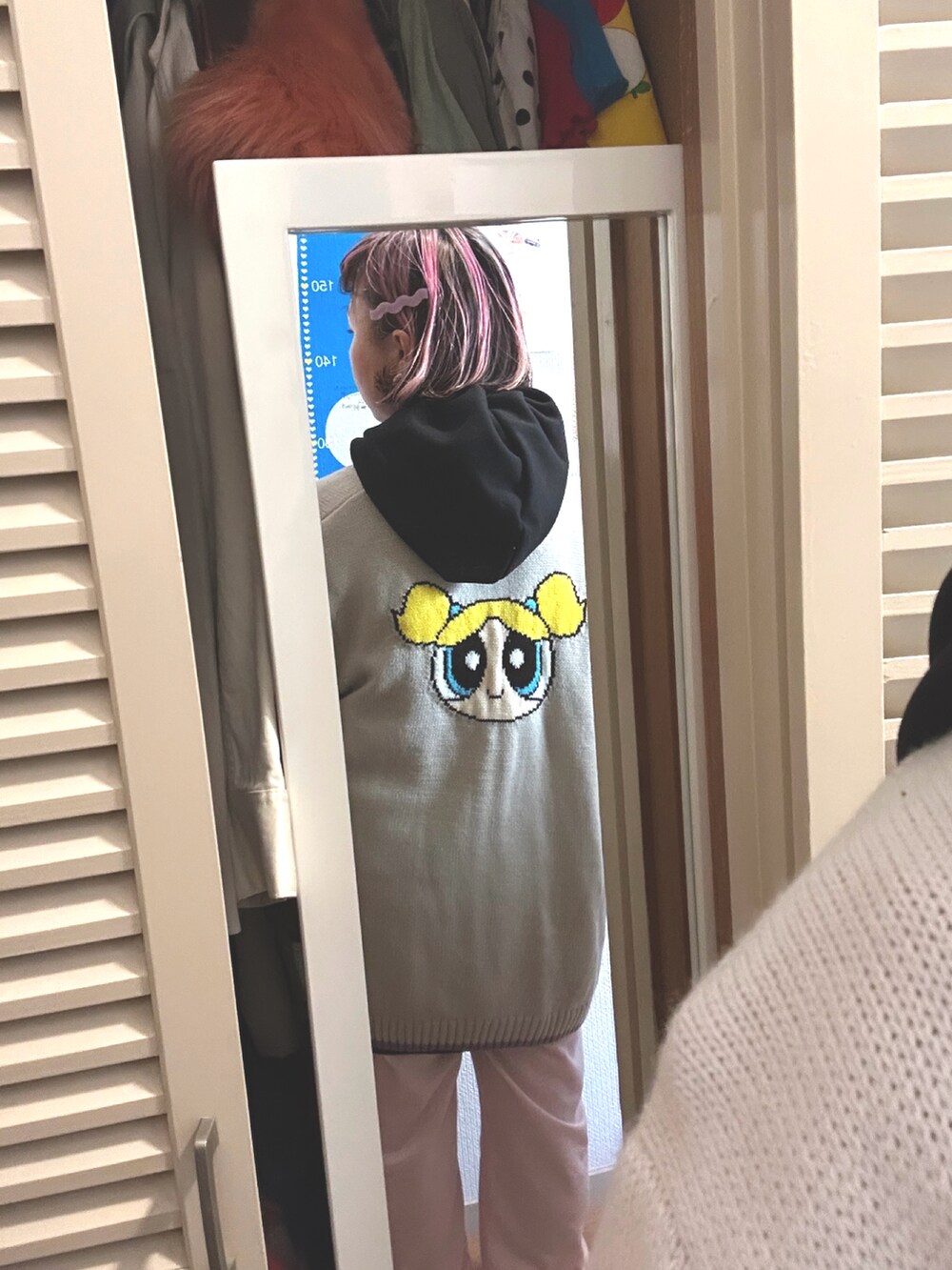 「SHEINのアイテム（スウェットパンツ、ピンク系）」を使った、◎みお◎さん（レディース・150cm）の冬コーディネートの2枚目の写真