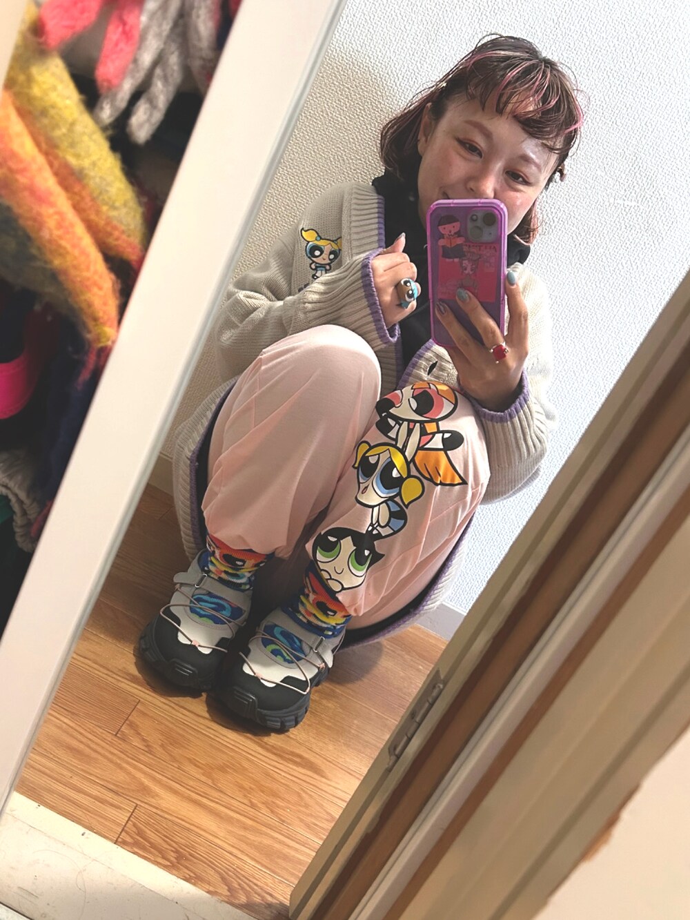「SHEINのアイテム（スウェットパンツ、ピンク系）」を使った、◎みお◎さん（レディース・150cm）の冬コーディネートの3枚目の写真