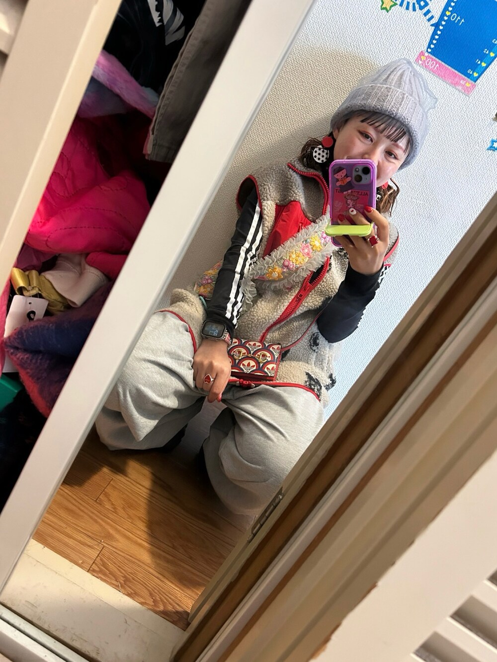 「？のアイテム（スウェットパンツ、グレー系）」を使った、◎みお◎さん（レディース・150cm）の秋コーディネートの2枚目の写真
