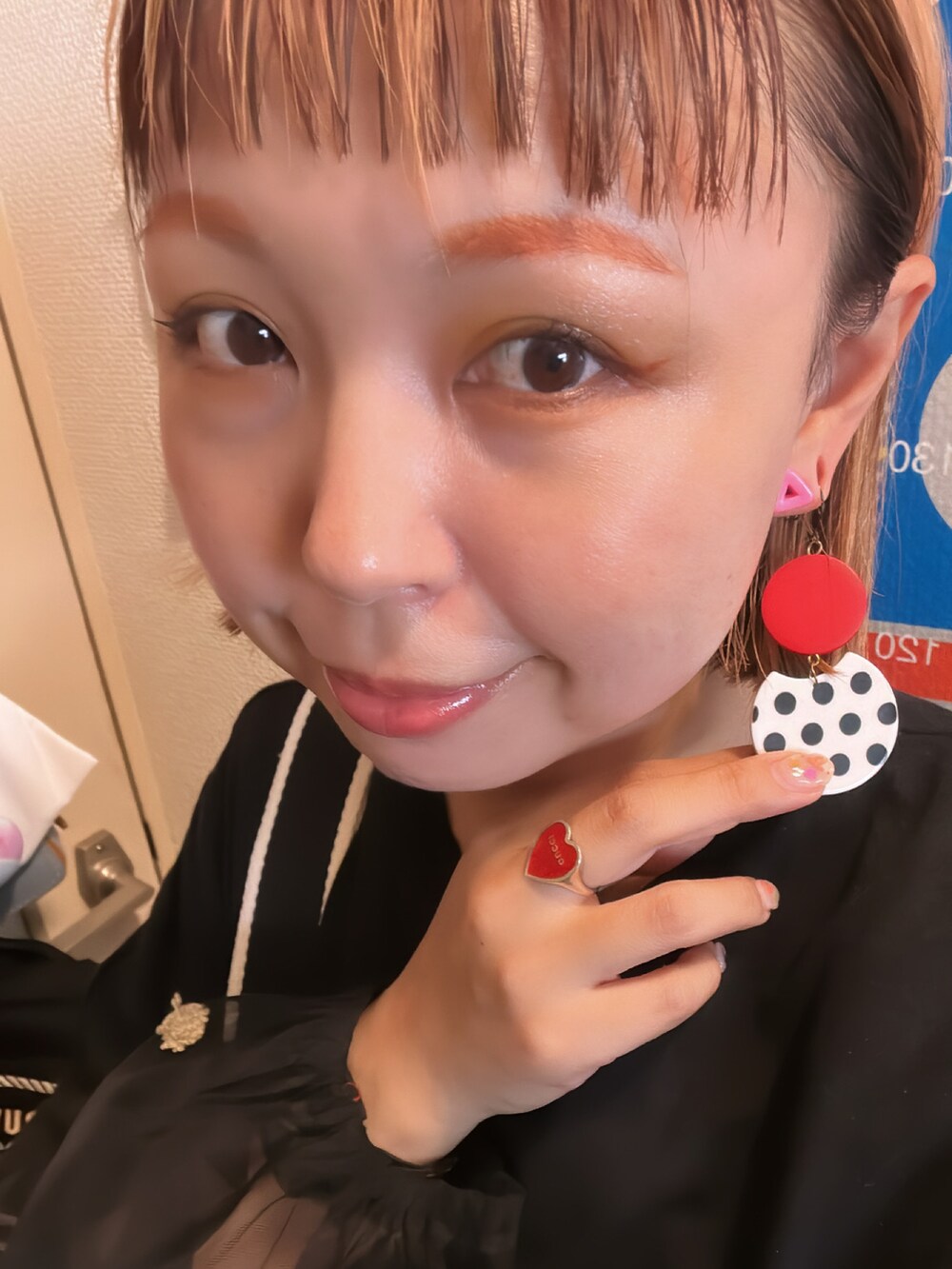 「ドット、ZARA、UNIQLO、marimekko、NIKE、エアリフト、threeppy、ブラック、ゴールド、派手髪、水玉」｜「UNIQLO×marimekkoのアイテム（Tシャツ/カットソー、ブラック系）」を使った、◎みお◎さん（レディース・150cm）の夏コーディネートの4枚目の写真