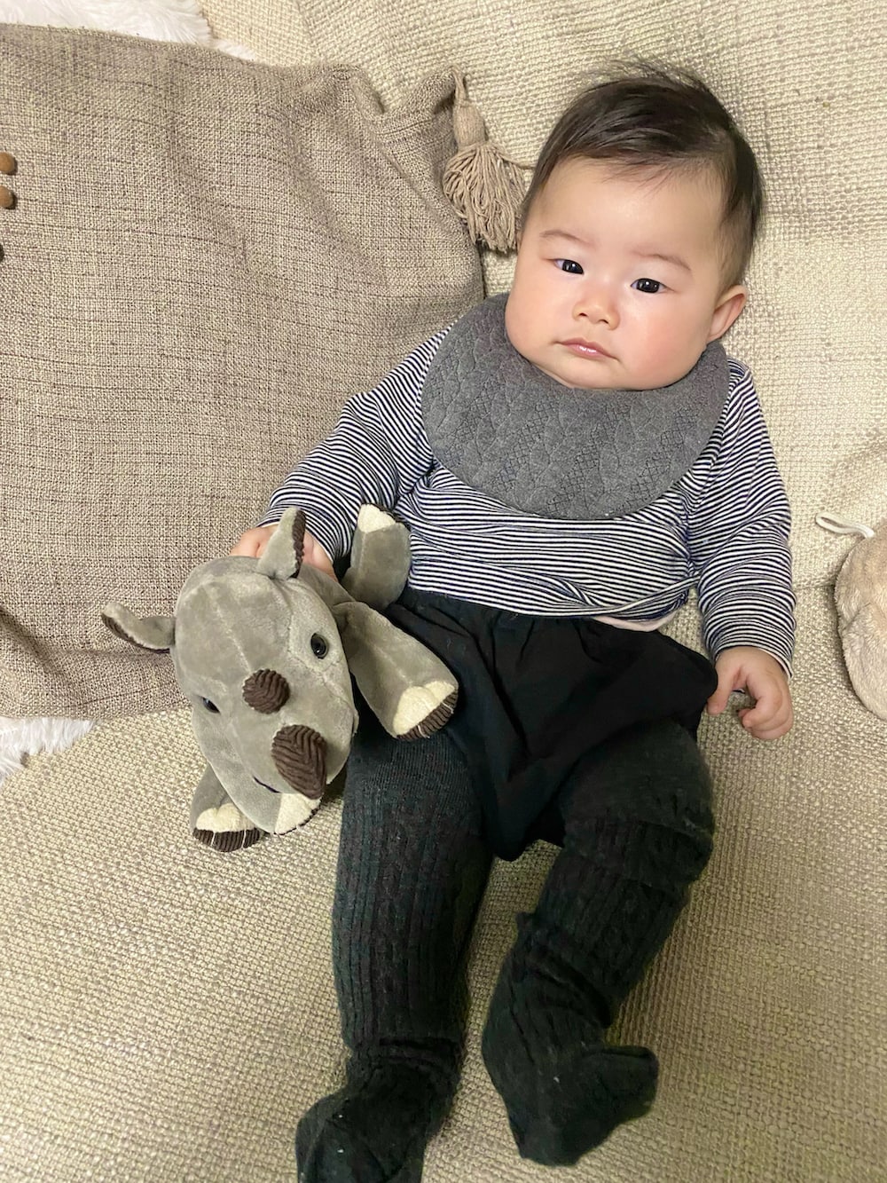 その他のその他ベビーウェアを着用したキッズの冬コーディネートの2枚目の写真
