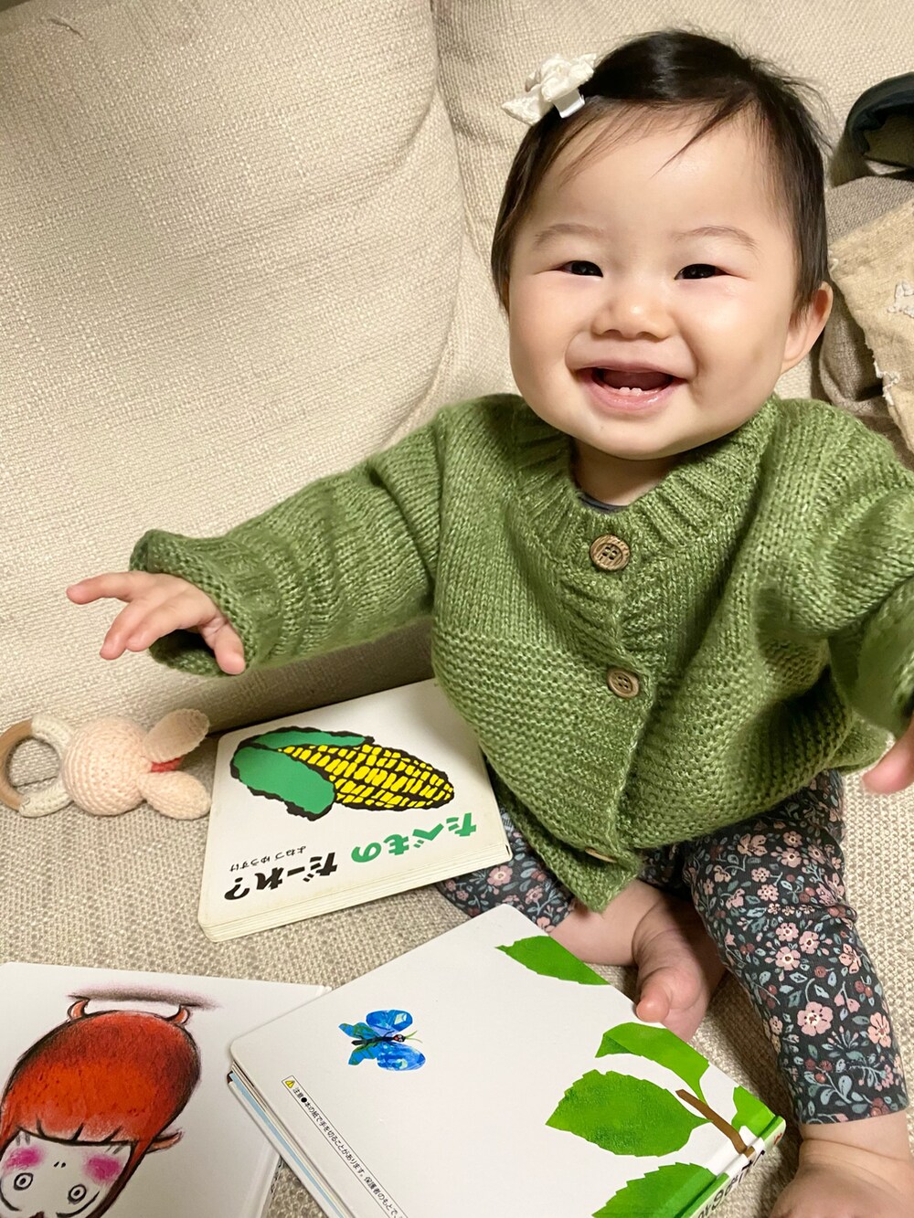 グリーン系のその他ベビーウェア、その他のその他ベビーウェアを着用したキッズの春コーディネートの2枚目の写真