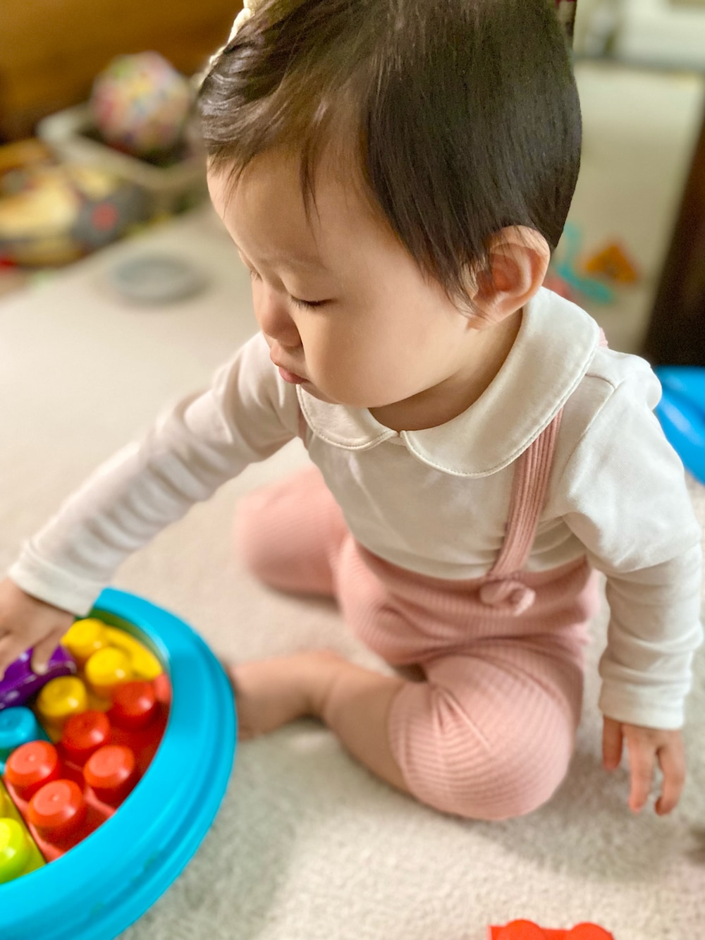 「10ヶ月ベビー、ベビーコーデ」｜「H&Mのアイテム（ロンパース、ホワイト系）」を使った、KENHAYARIHITO♡KARINさん（キッズ・70cm）の夏コーディネートの4枚目の写真