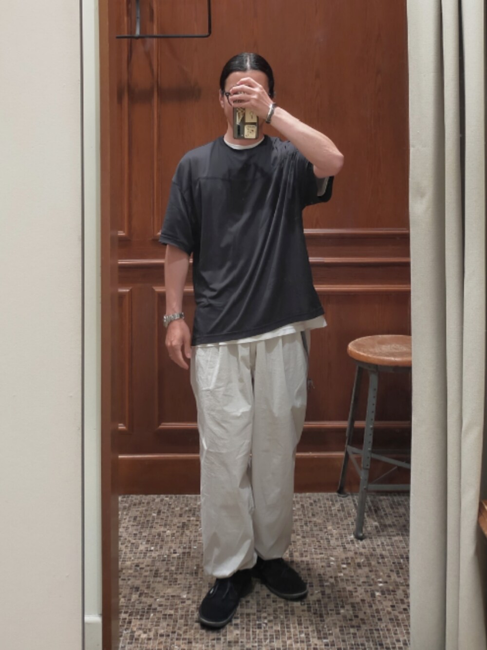 「Tシャツ、sandwaterr、クライミングパンツ、stonemaster、デザートブーツ、clarks、大人カジュアル、シンプル、ootd、ブラック、ホワイト、モノトーン、アウトドア、ストリート」｜「sandwaterrのアイテム（Tシャツ/カットソー、ブラック系）」を使った、D.nakamuraさん（メンズ・167cm）の夏コーディネートの3枚目の写真