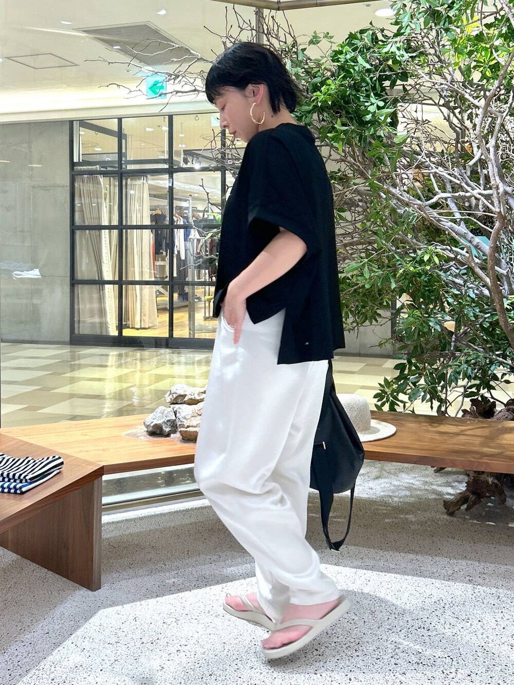 Curensology(カレンソロジー)/ダブルサテンタックパンツを使った人気