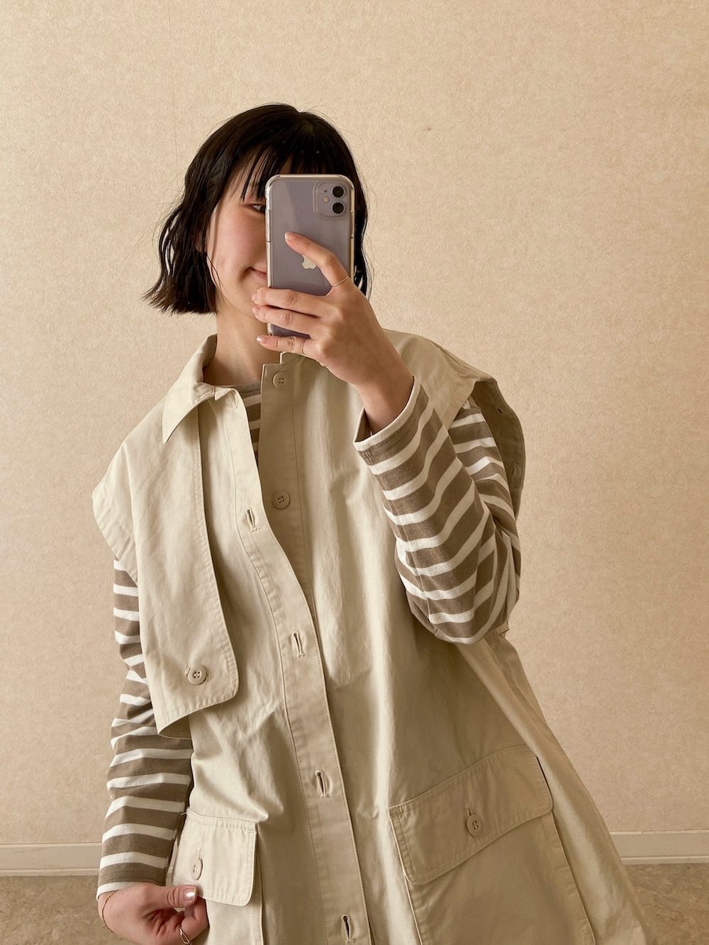 ホワイト系のブルゾン、その他のその他を着用したレディースの春コーディネートの5枚目の写真