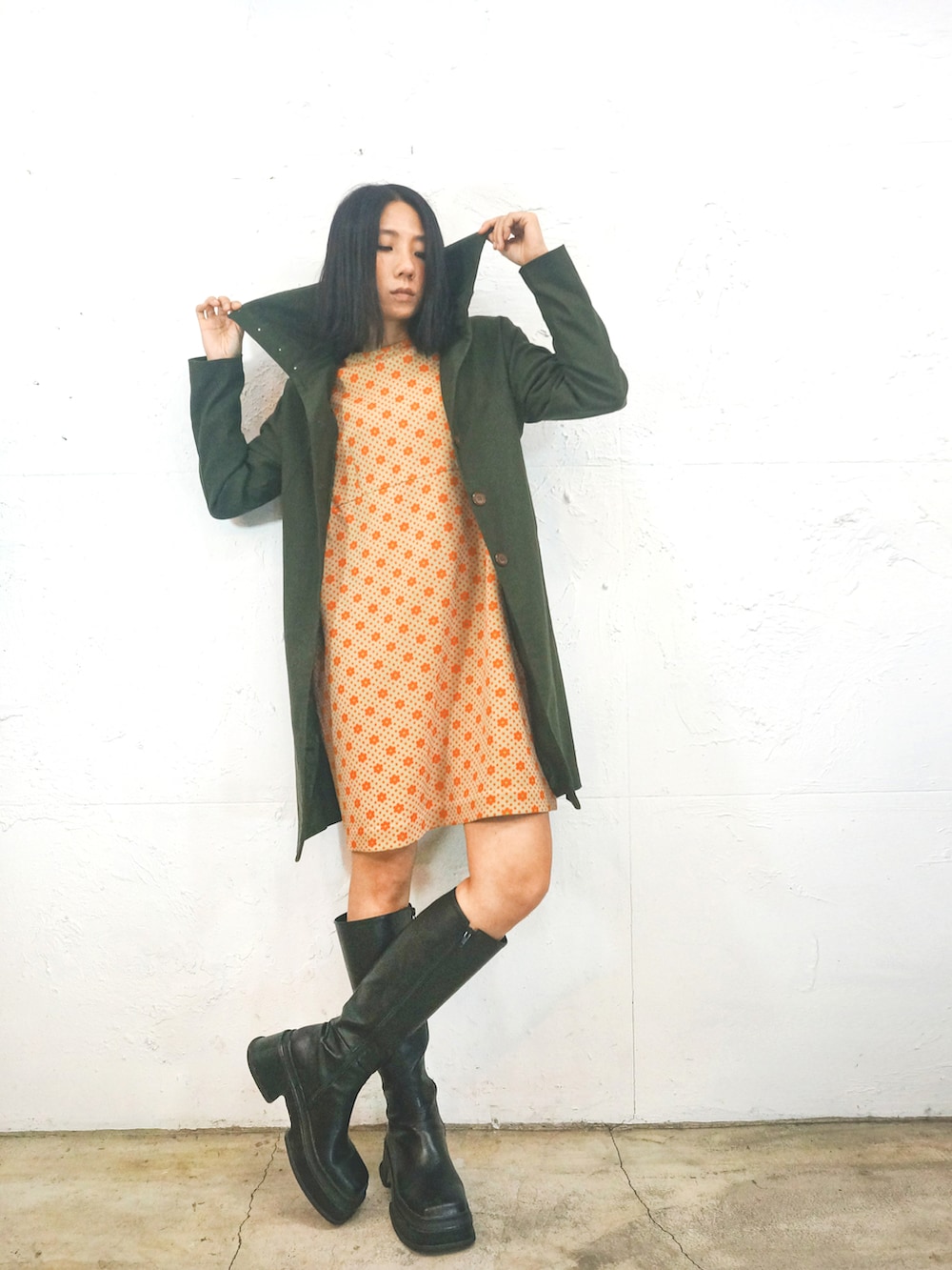 「今日のコーデ、#春コーデ、春、古着、古着MIX、古着コーデ、古着女子、ootd、vintage」｜「三八計のアイテム（トレンチコート、グリーン系）」を使った、Amanさん（レディース・164cm）の春コーディネートの2枚目の写真