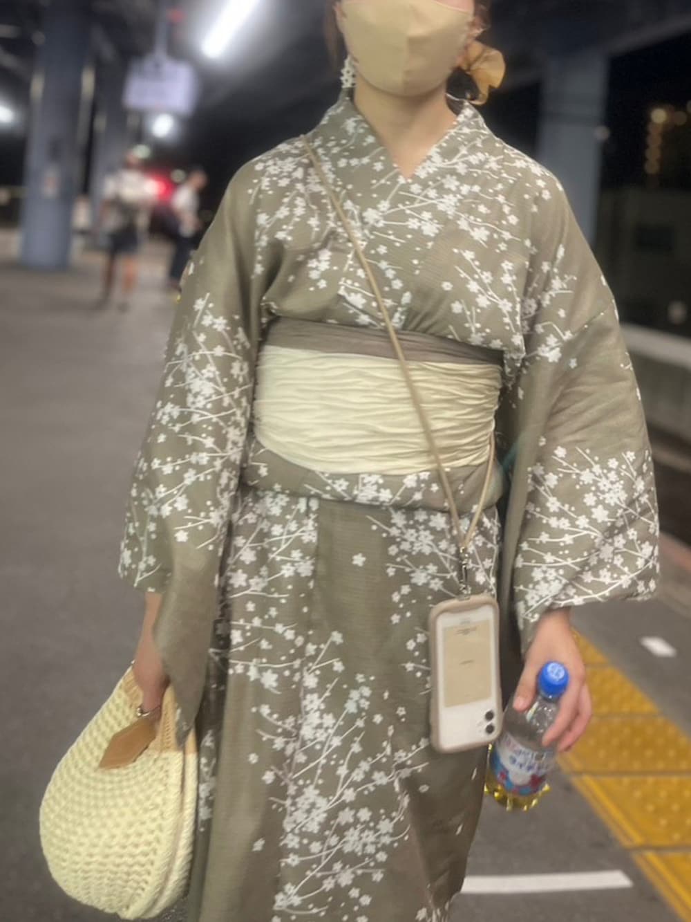 「浴衣、浴衣女子、浴衣コーデ、淡色浴衣、淡色コーデ、淡色女子、低身長コーデ、153cmコーデ、デートコーデ、花火大会、花火大会コーデ、夏祭り、夏祭りコーデ」｜「utataneのアイテム（浴衣、ブラウン系）」を使った、こもさん（レディース・153cm）の夏コーディネートの3枚目の写真