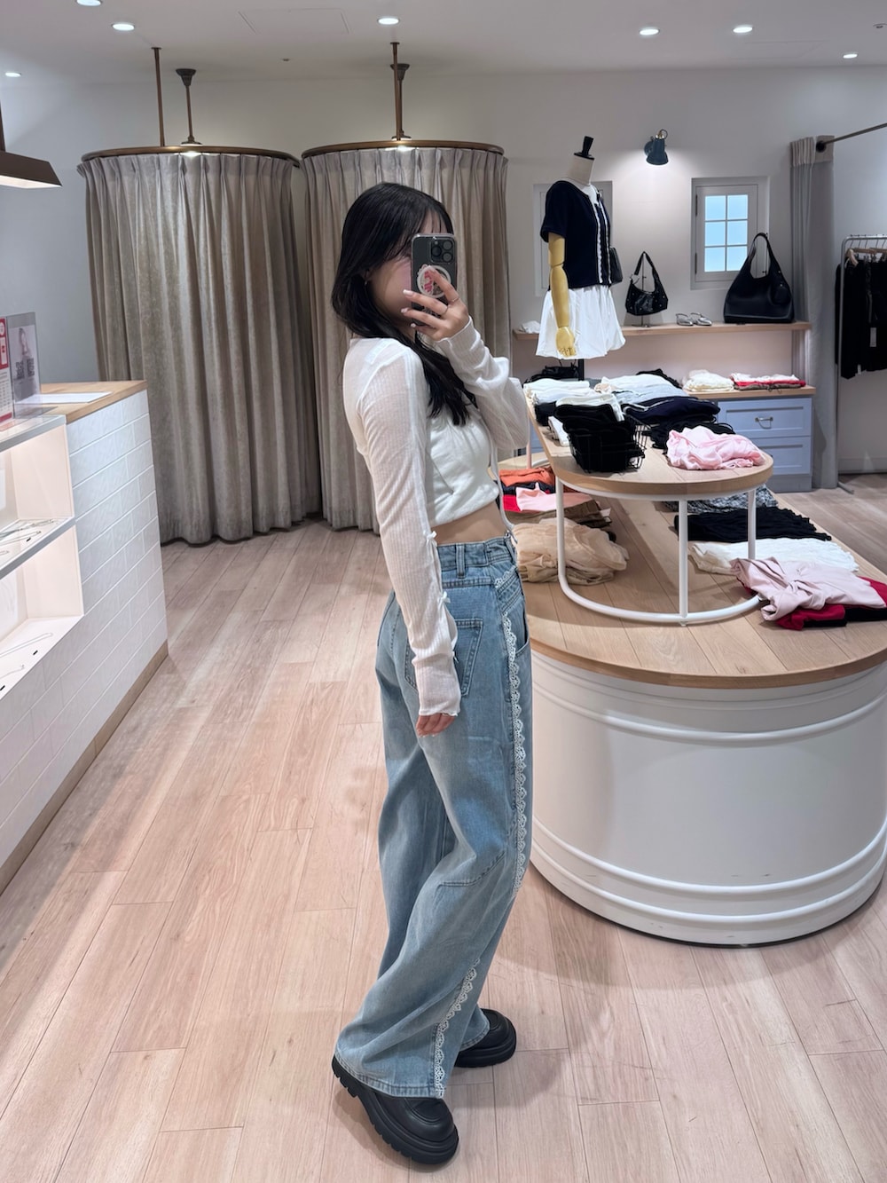 たけかわ ななさんの「[mline]クロップドリボンカーデ（mline）」を使ったコーディネートの3枚目の写真