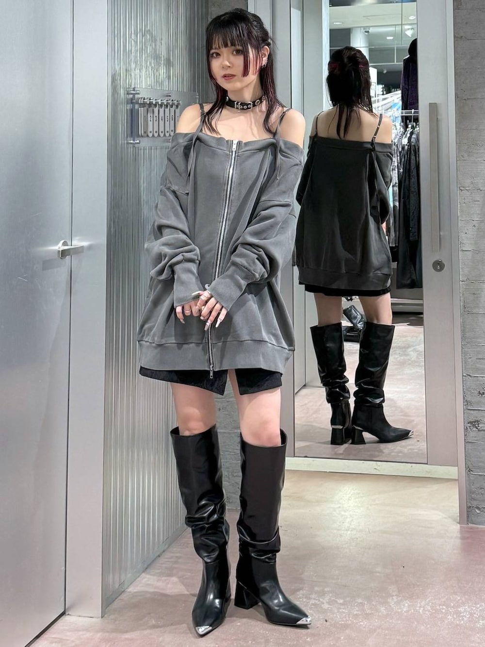 「個性派、きれいめ、カジュアル」｜「HAREのメタルラインロングブーツ(HARE)（ブーツ、ブラック系）」を使った、Ayumiさん（骨格ナチュラル・レディース・158cm）の秋コーディネートの2枚目の写真