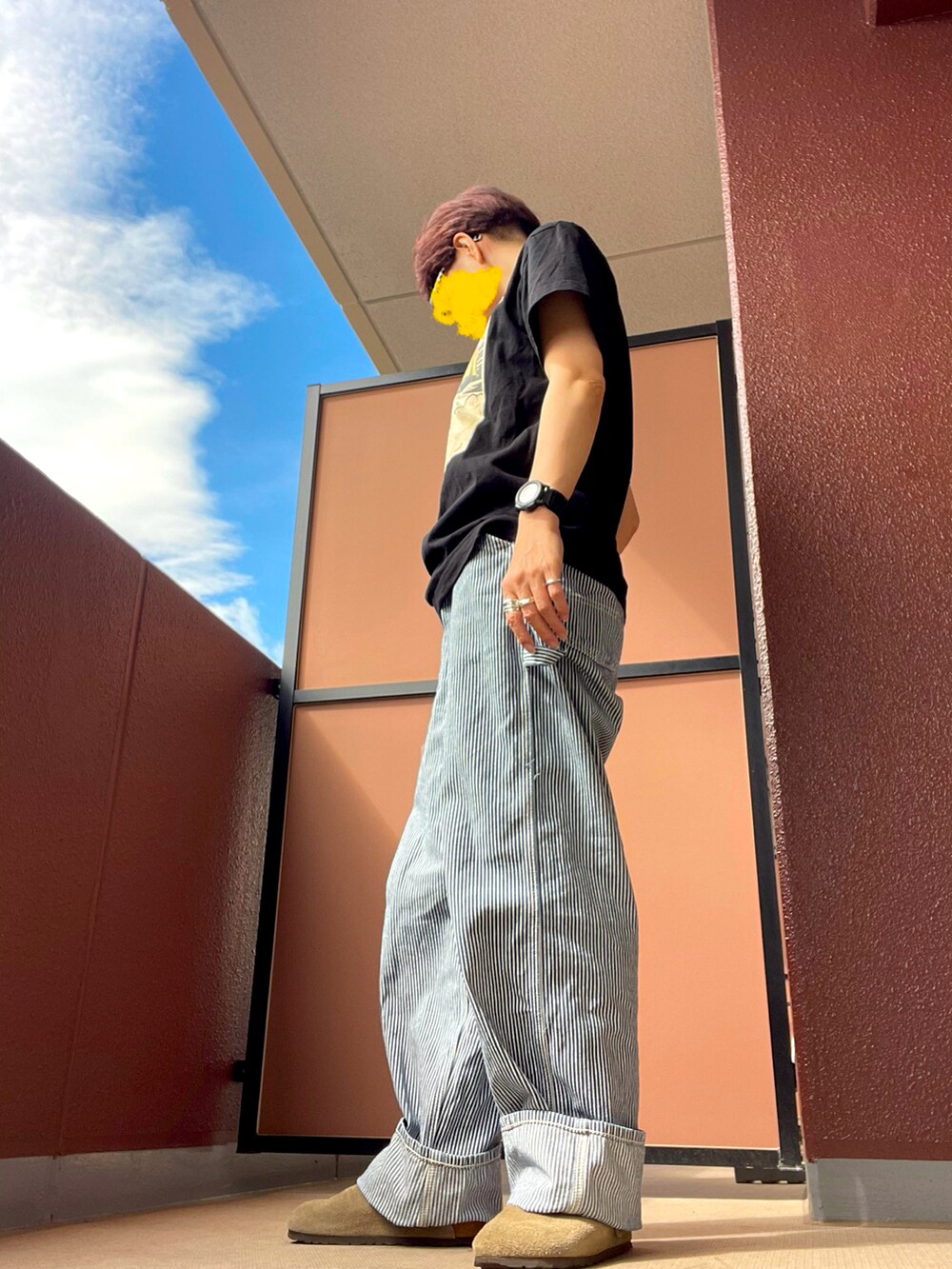 その他のTシャツ/カットソーを着用したレディースの秋コーディネートの2枚目の写真