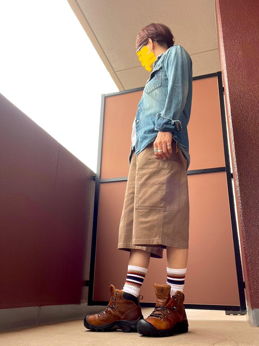 その他のシャツ/ブラウス、その他のその他シューズ、その他のその他パンツを着用したレディースの秋コーディネートの2枚目の写真