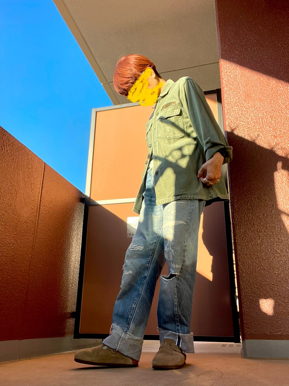 その他のシャツ/ブラウスを着用したレディースの秋コーディネートの2枚目の写真