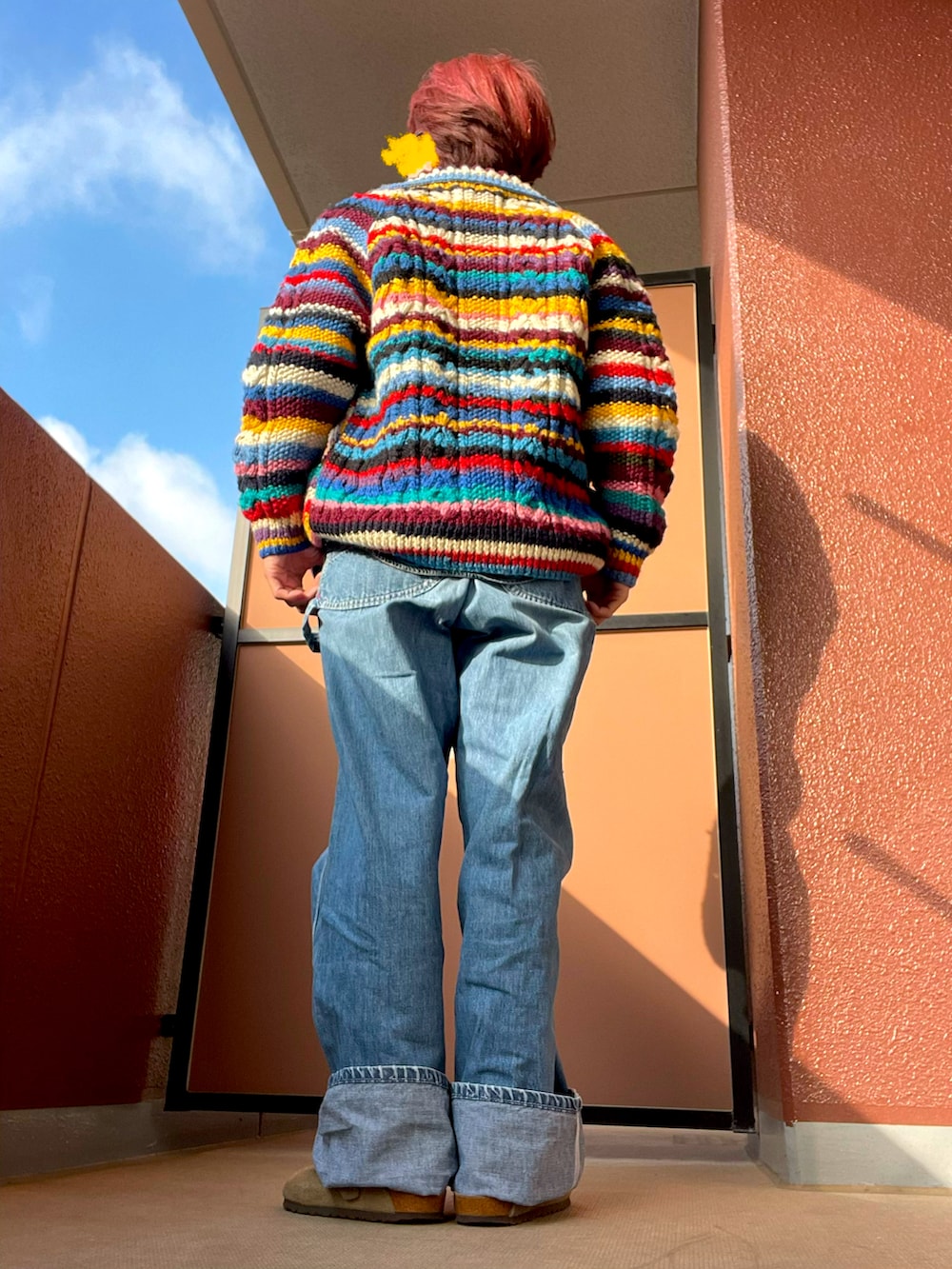 その他のカーディガン/ボレロ、その他のシャツ/ブラウス、その他のサロペット/オーバーオールを着用したレディースの冬コーディネートの3枚目の写真