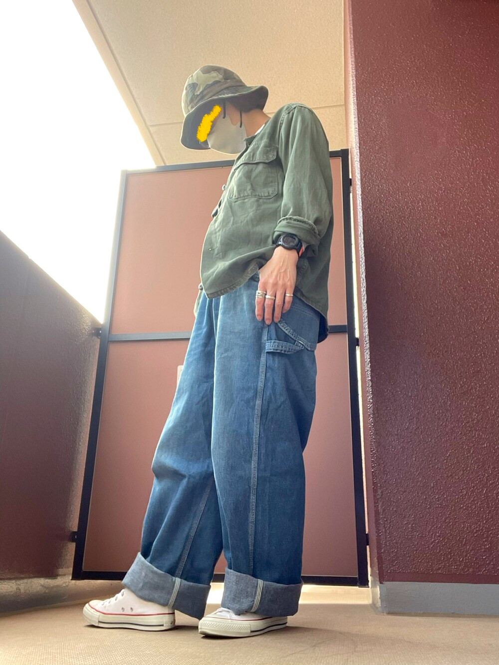 その他のサロペット/オーバーオールを着用したレディースの春コーディネートの2枚目の写真